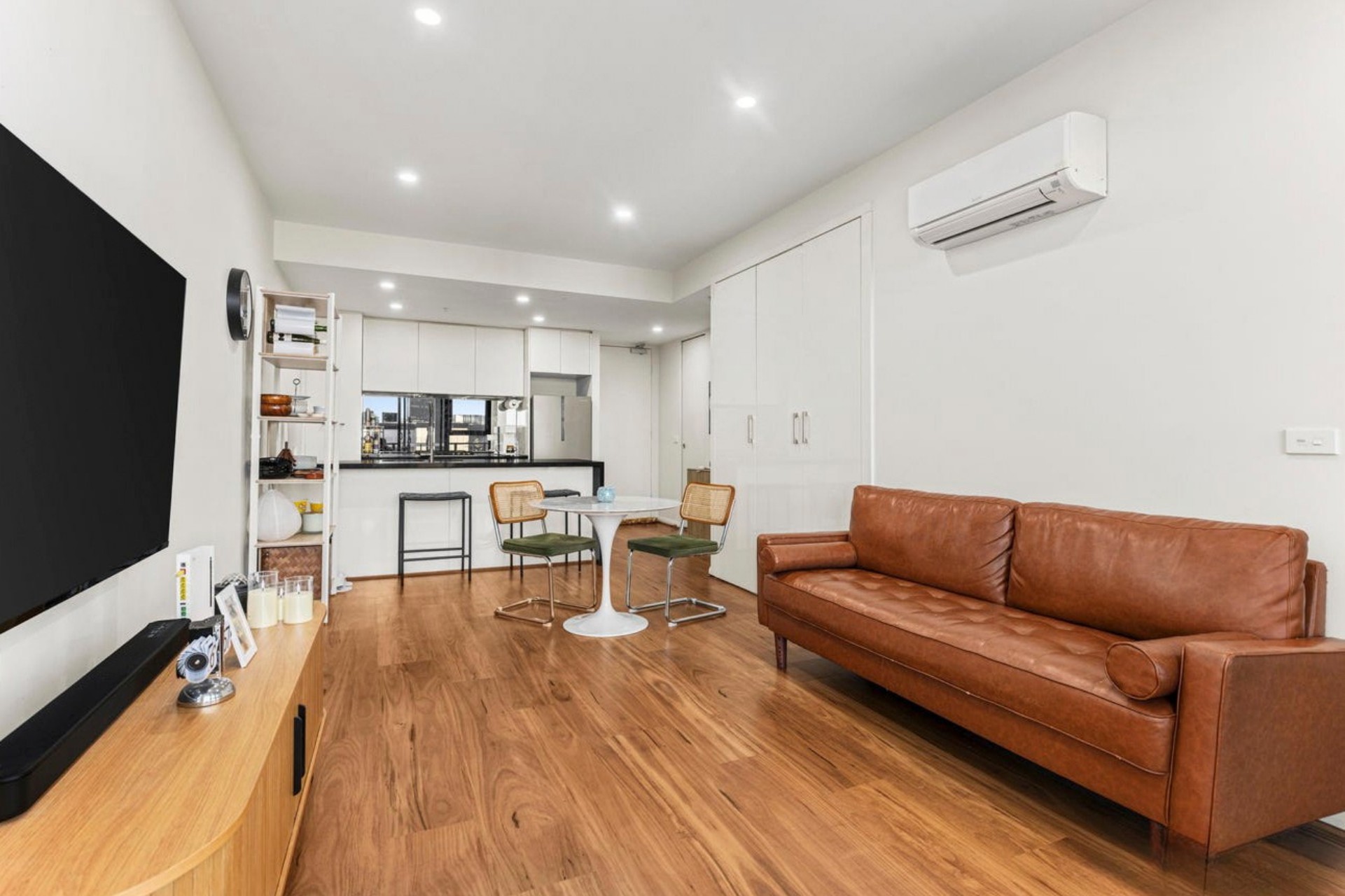 301/3 Red Hill Terrace, Doncaster East, VIC 3109