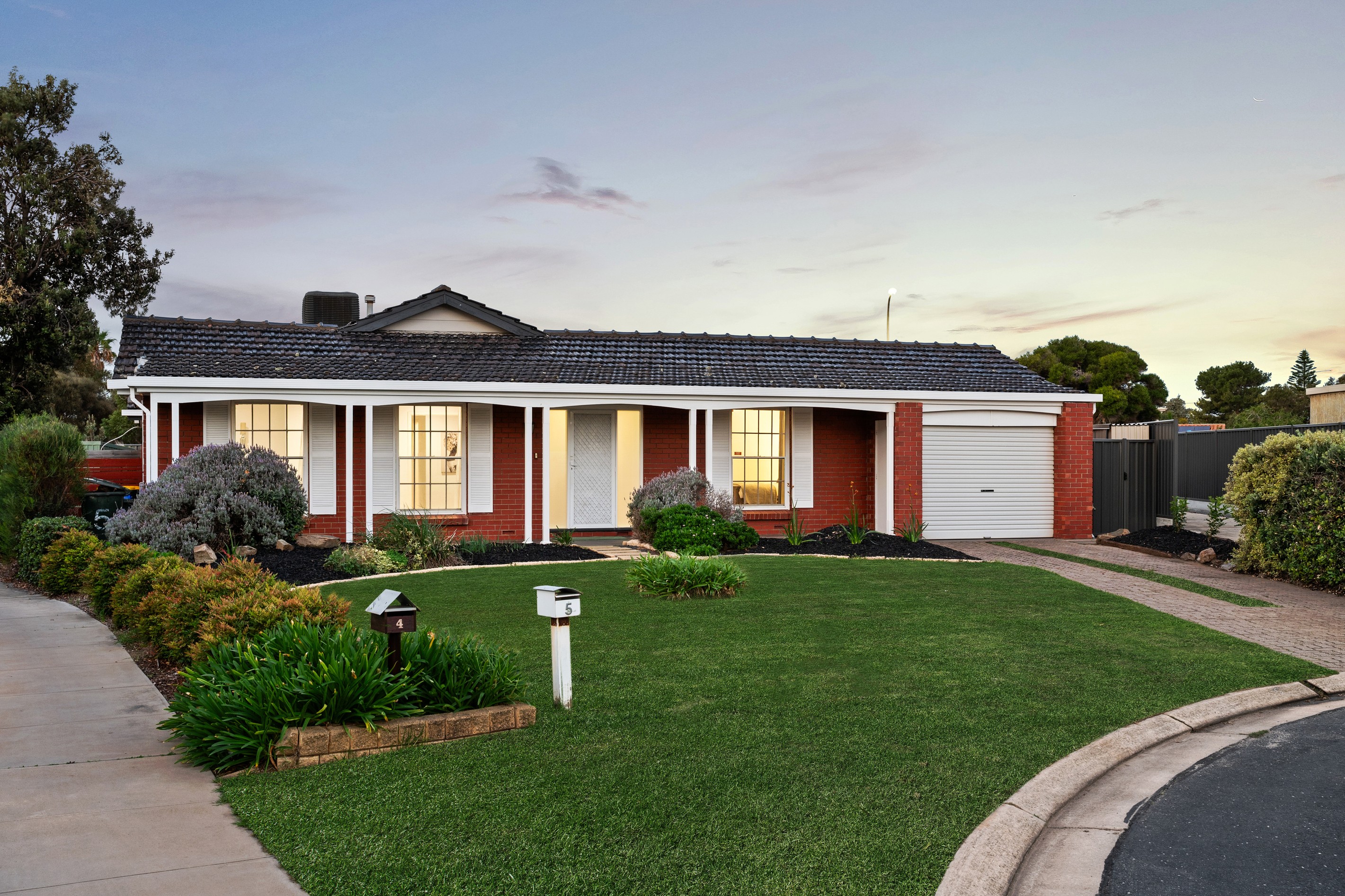 5 Bulahdelah Court, West Lakes Shore, SA 5020