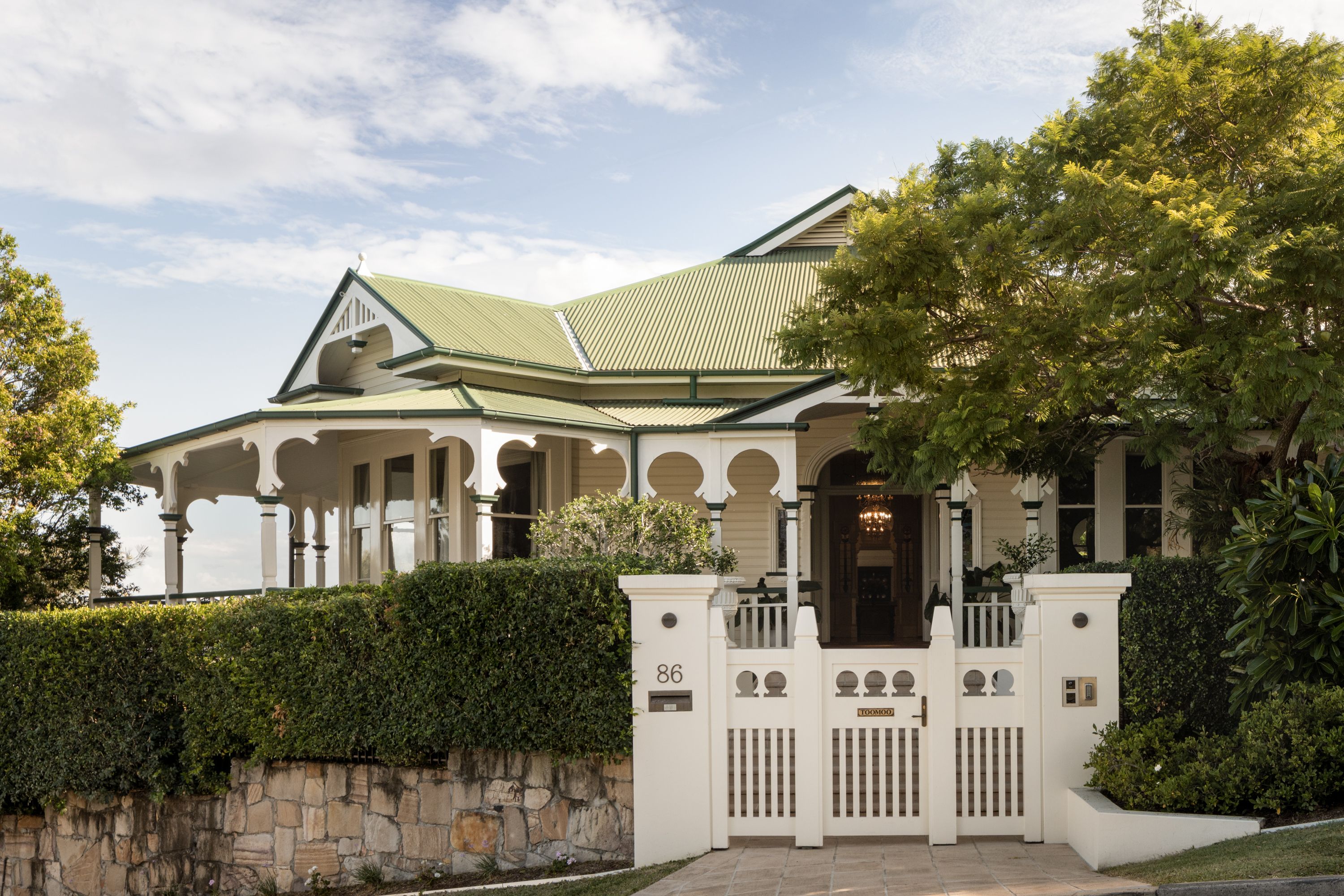 86 Hillside Crescent, Hamilton, QLD 4007