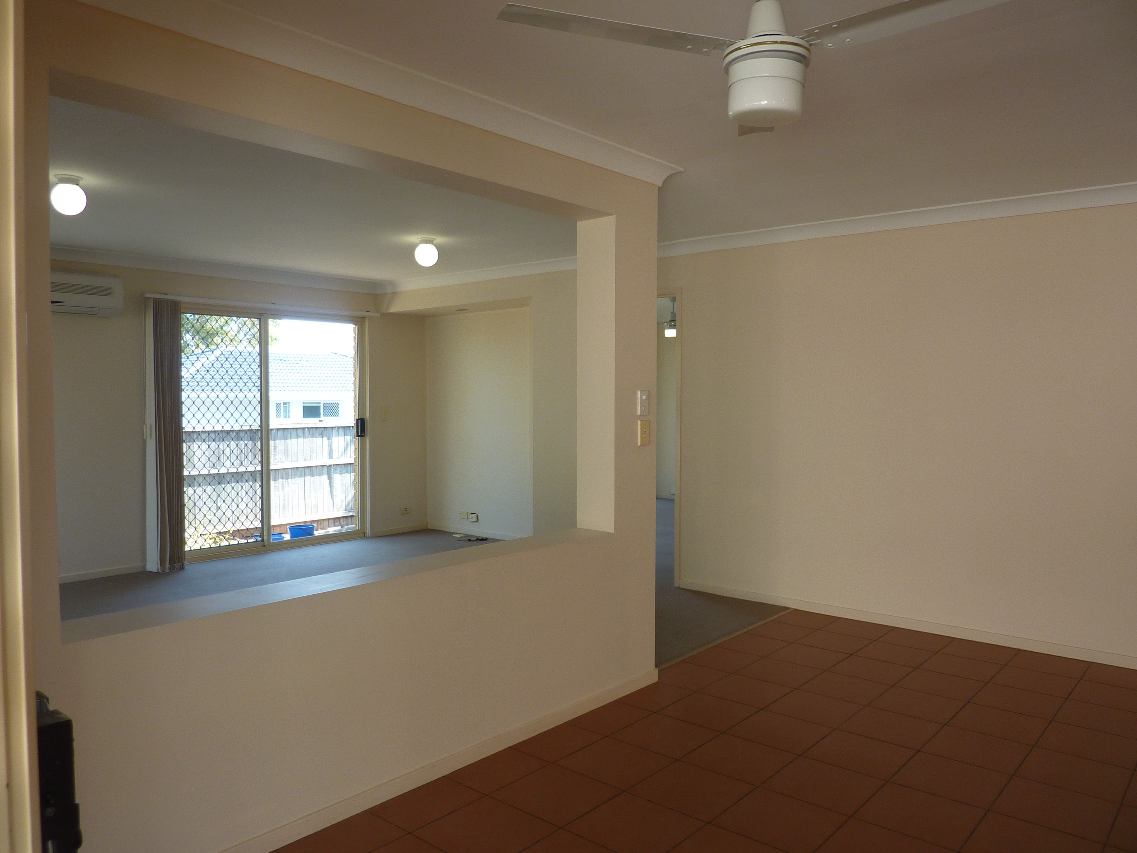 31 Springsure Street — photo 3 of 7