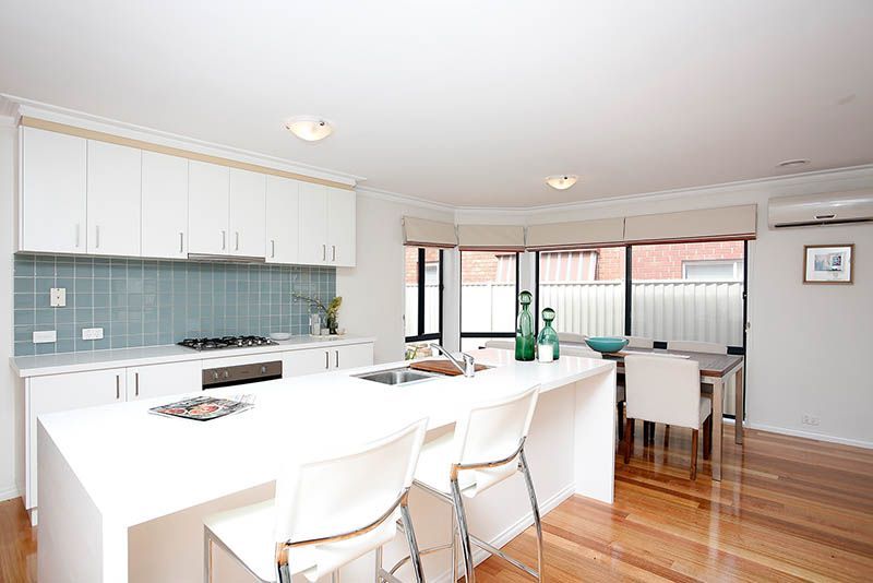 15 Pine Valley Rise, Craigieburn, VIC 3064