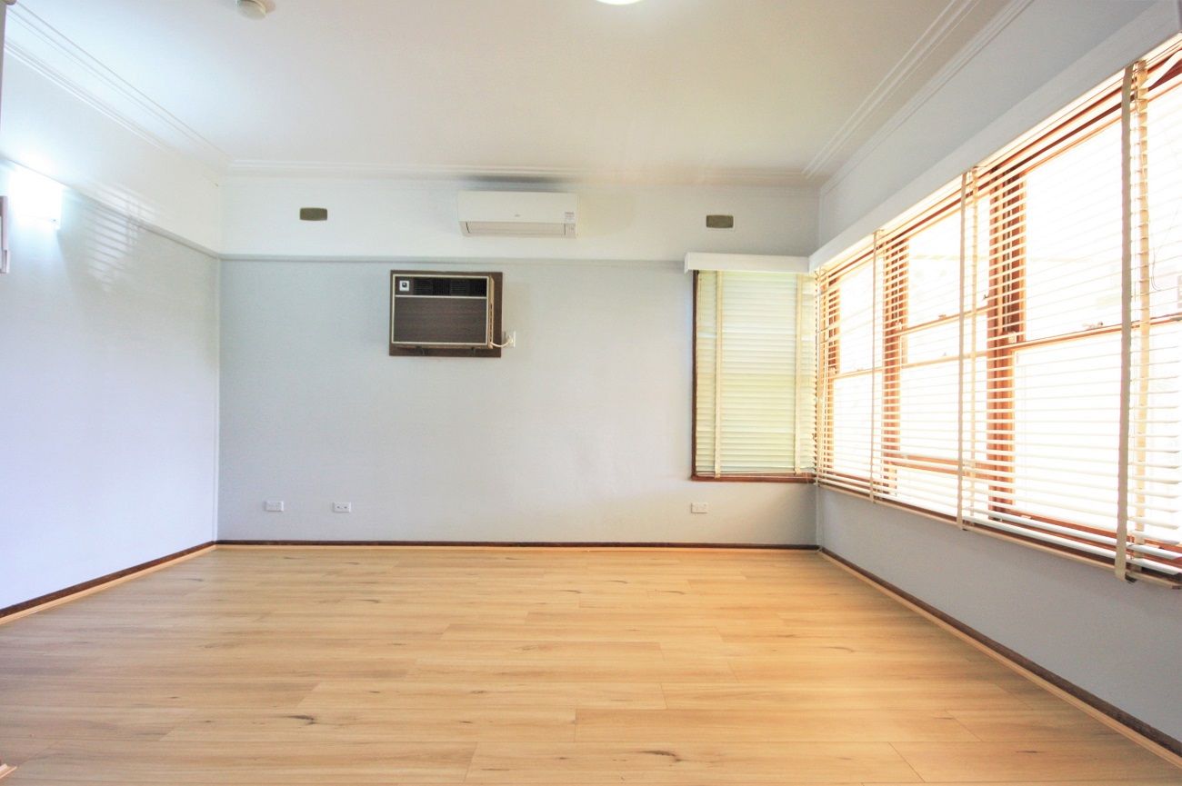 27 Phelps Crescent, Bradbury, NSW 2560