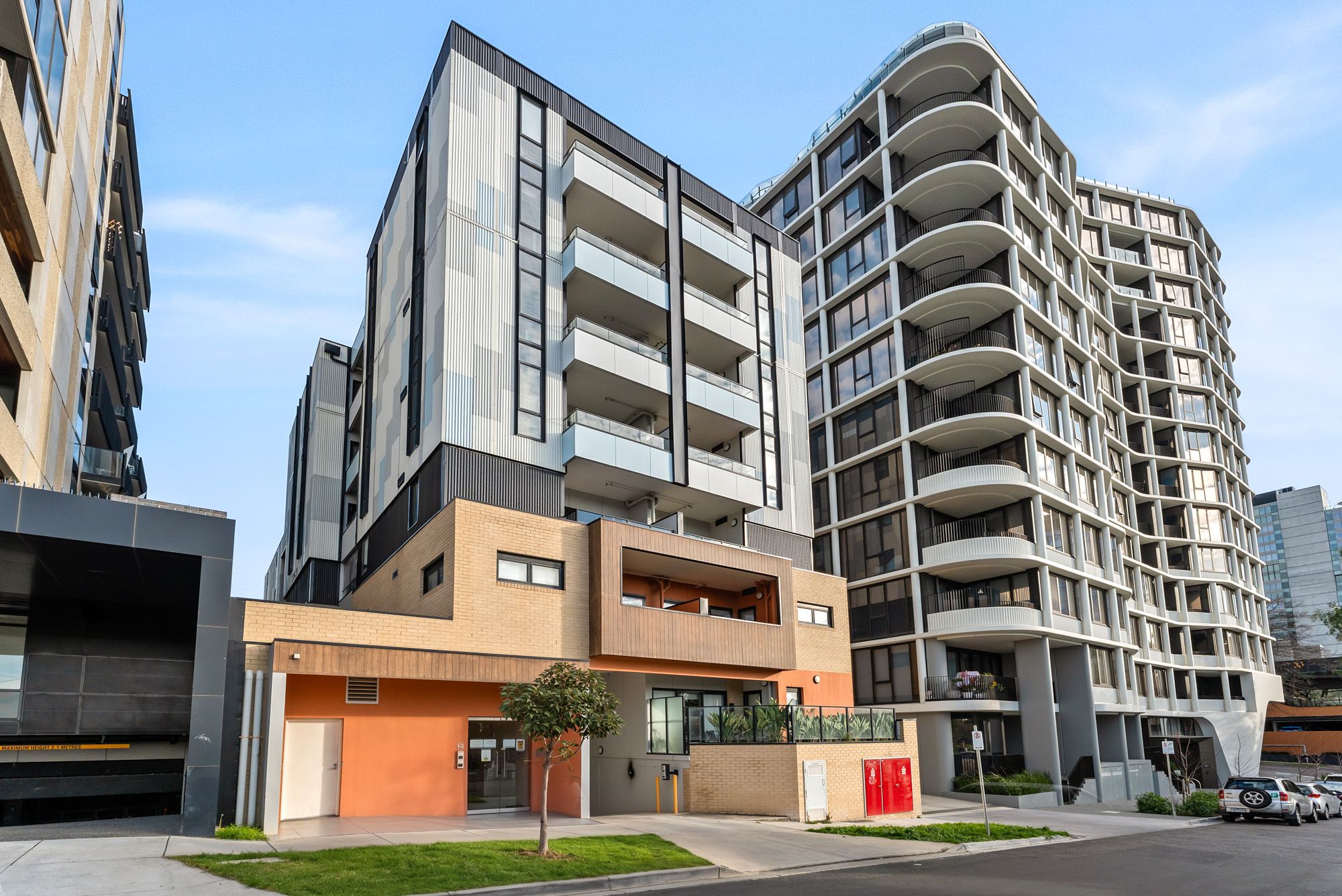 G03/19 Irving Avenue — photo from Ray White Burwood