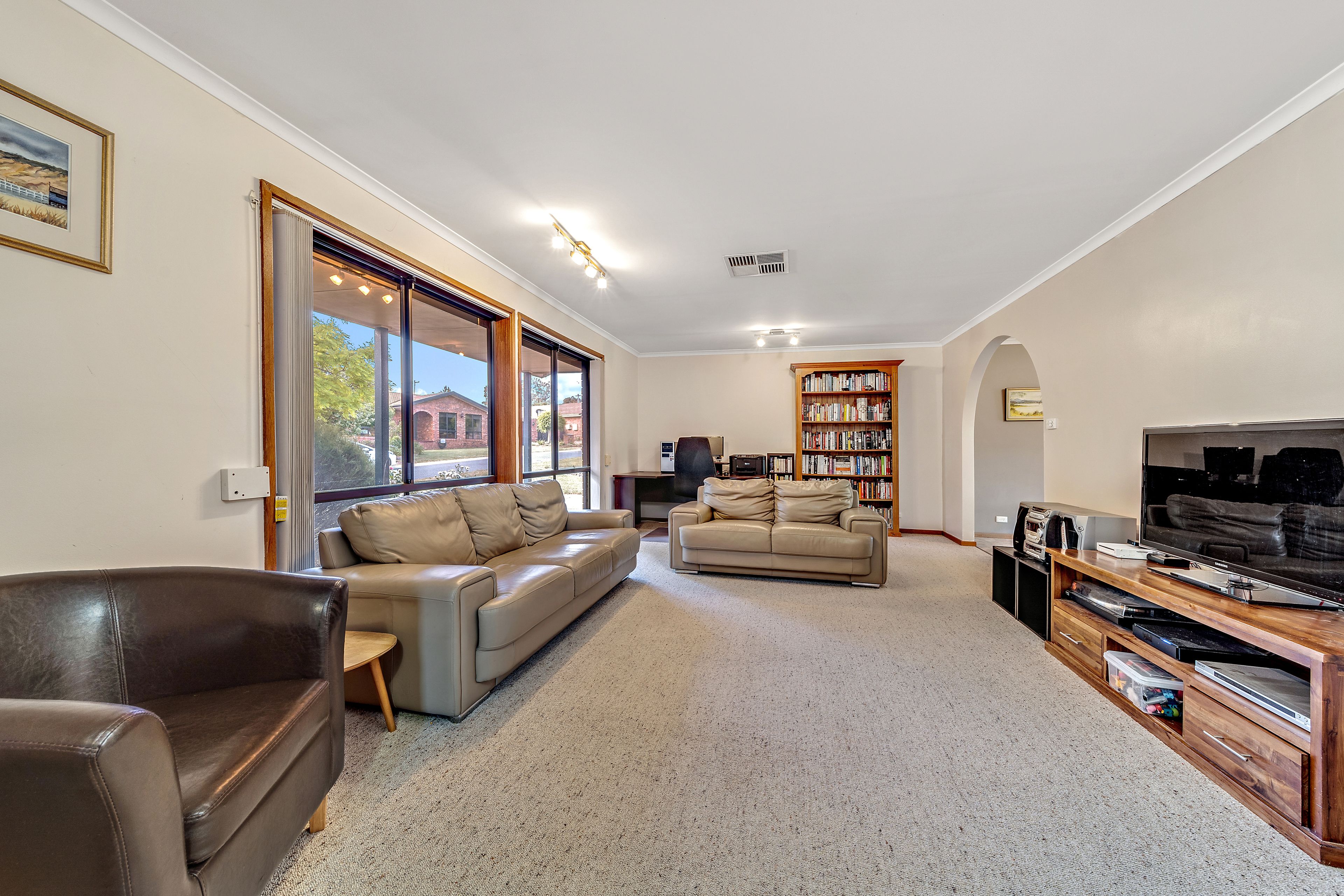 27 Tunney Crescent, Florey, ACT 2615
