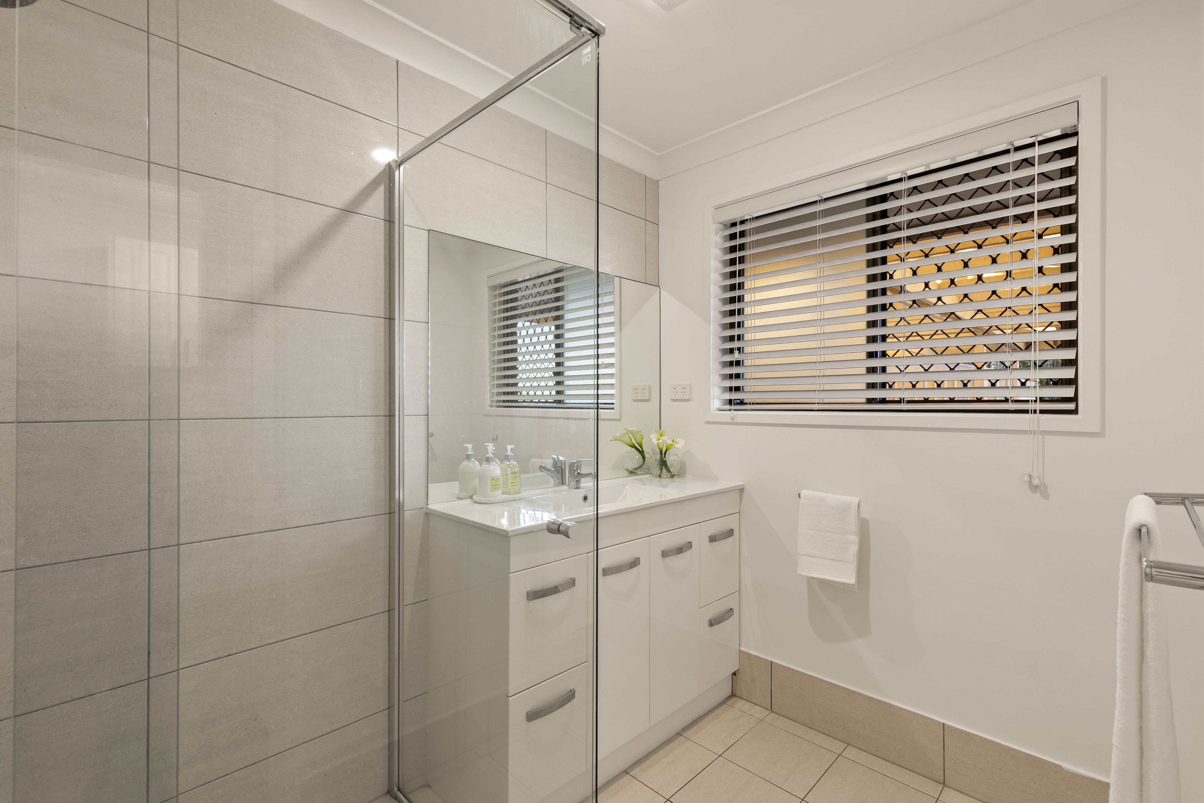 28 Ballinderry Street — photo 15 of 16