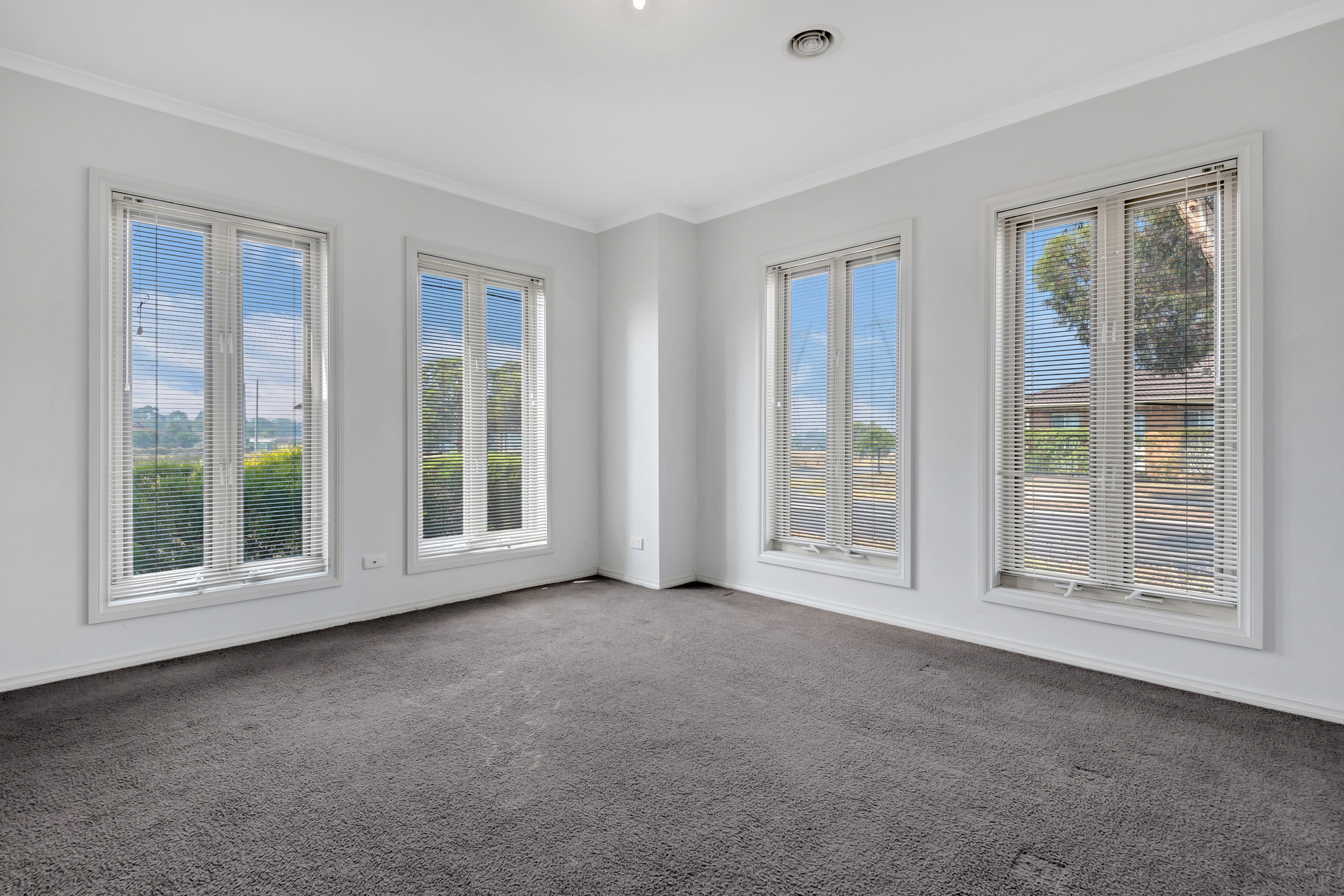 12 Dove Terrace, South Morang, VIC 3752