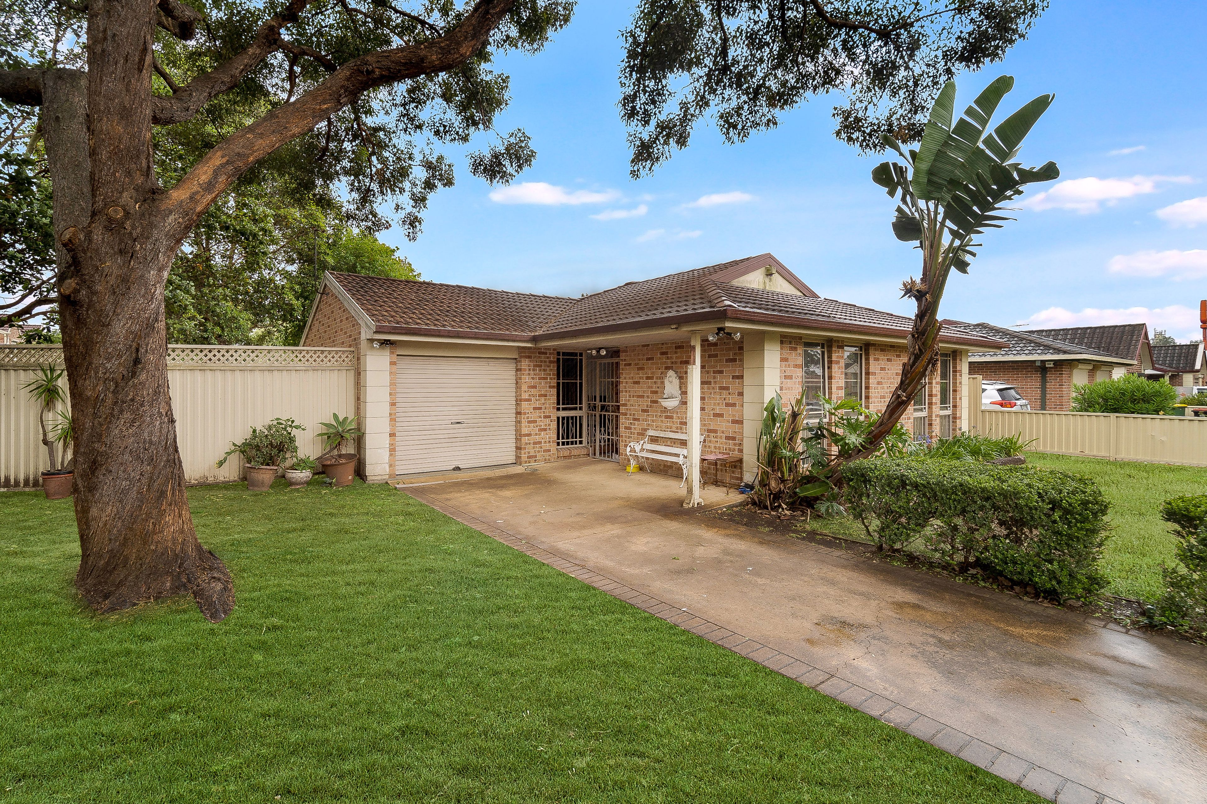 2 Callistemon Grove, Greenacre NSW 2190