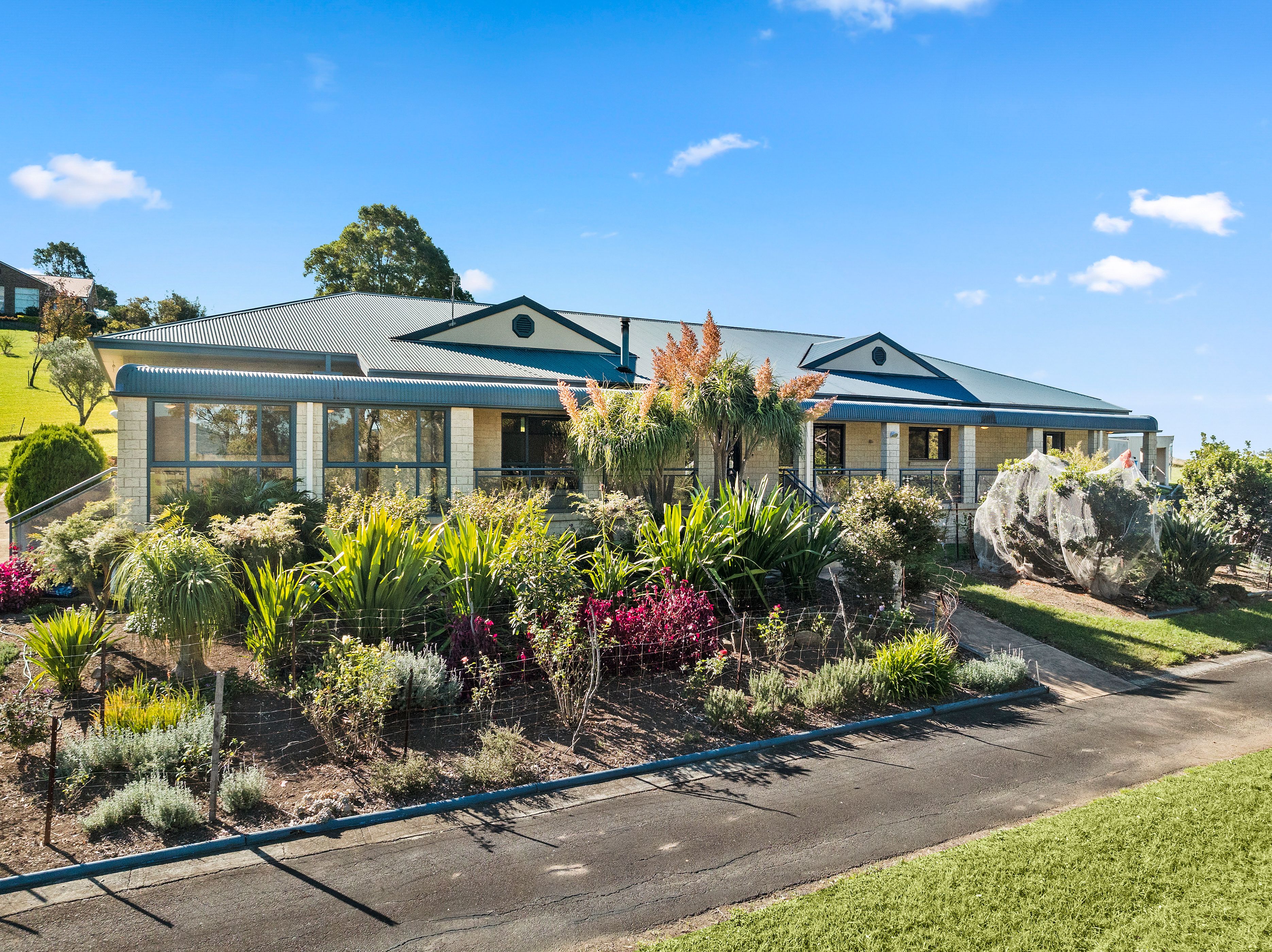 11 Parkland Avenue, Avondale, NSW 2530