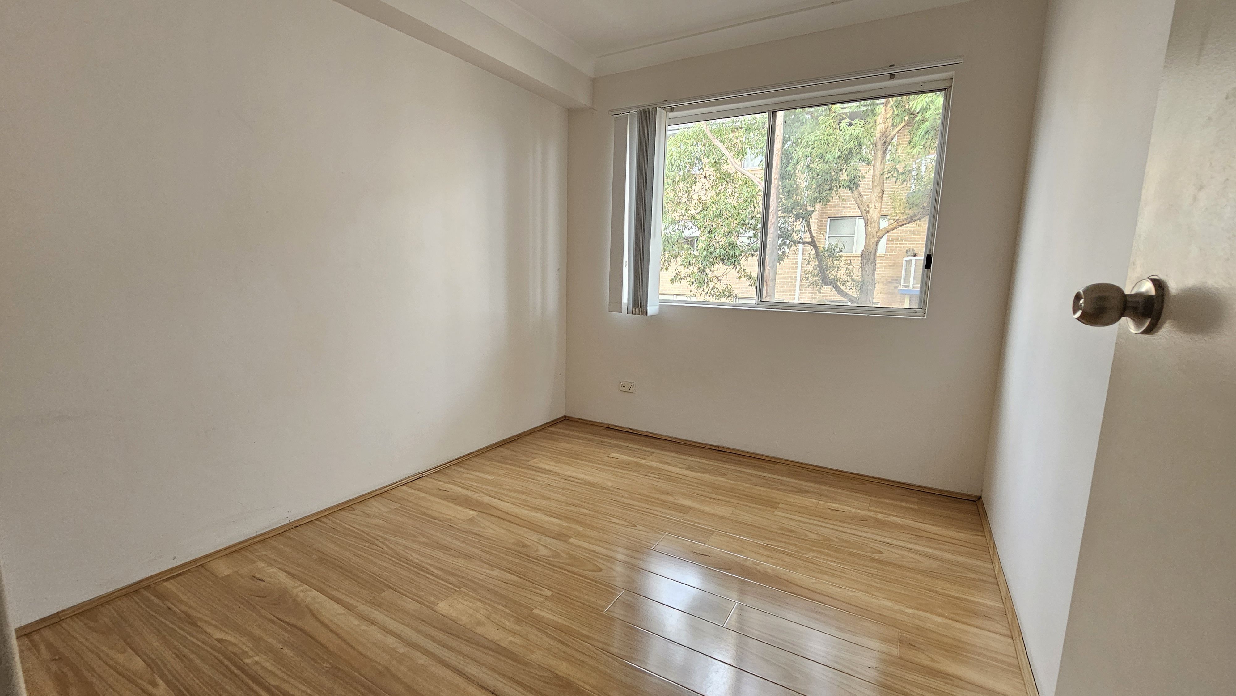 14/21 DEVITT Street — photo 7 of 11