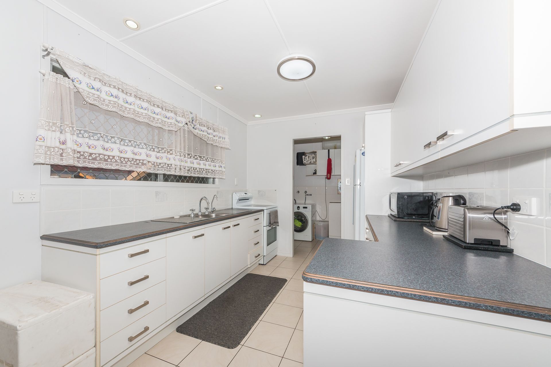 4 Wright Street, Redcliffe, QLD 4020