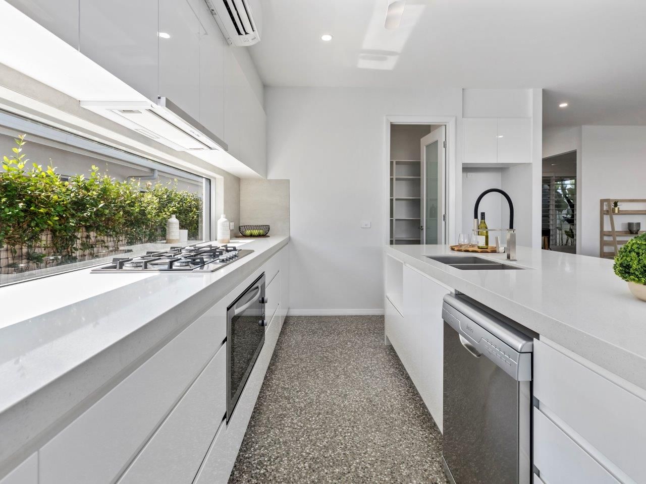 5 Master Circuit, Trinity Beach, QLD 4879