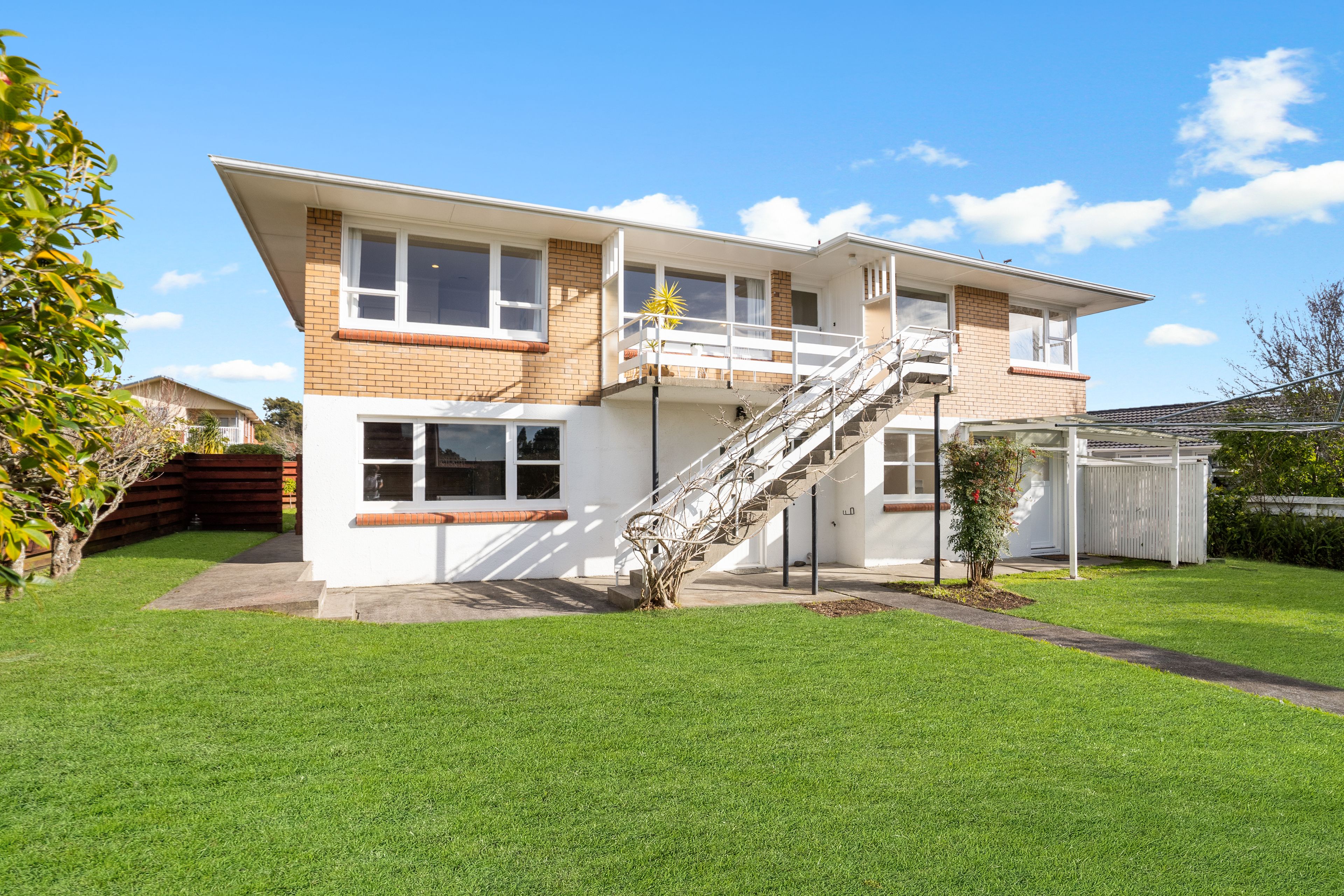 27 The Crest, Sunnyhills, Manukau City