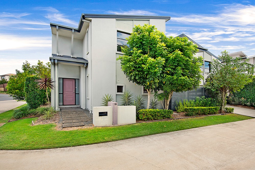 19/1 Celestial Court, Carina, QLD 4152