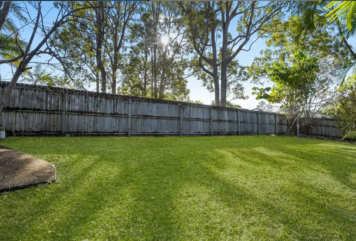 27 Barrine Drive — photo 10 of 14