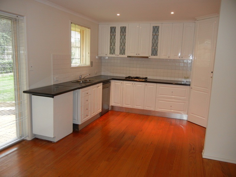 23 Narbethong Drive, Greensborough, VIC 3088