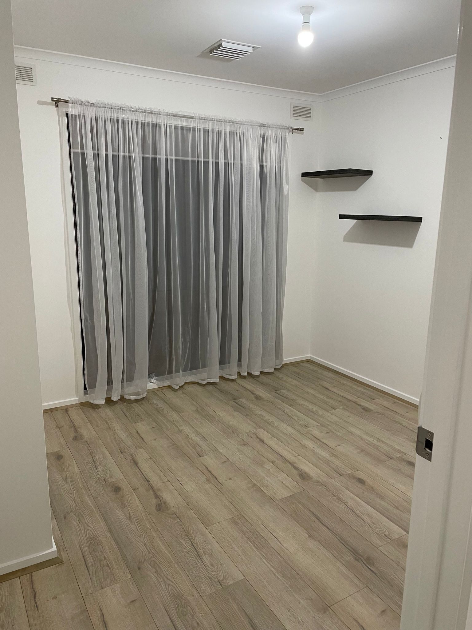 43 Rutley Crescent — photo 7 of 16