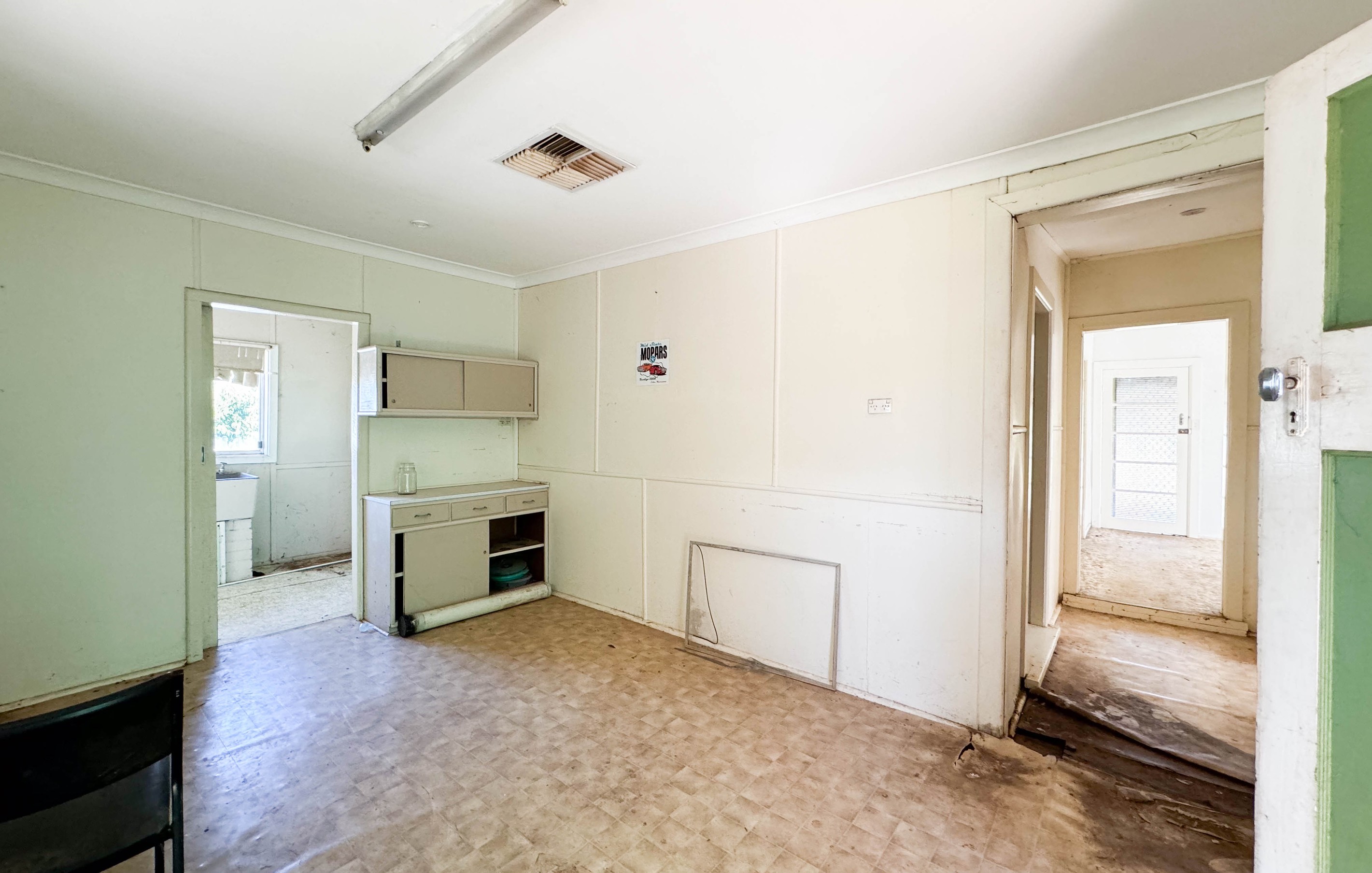 16 Carrington Street, Parkes, NSW 2870