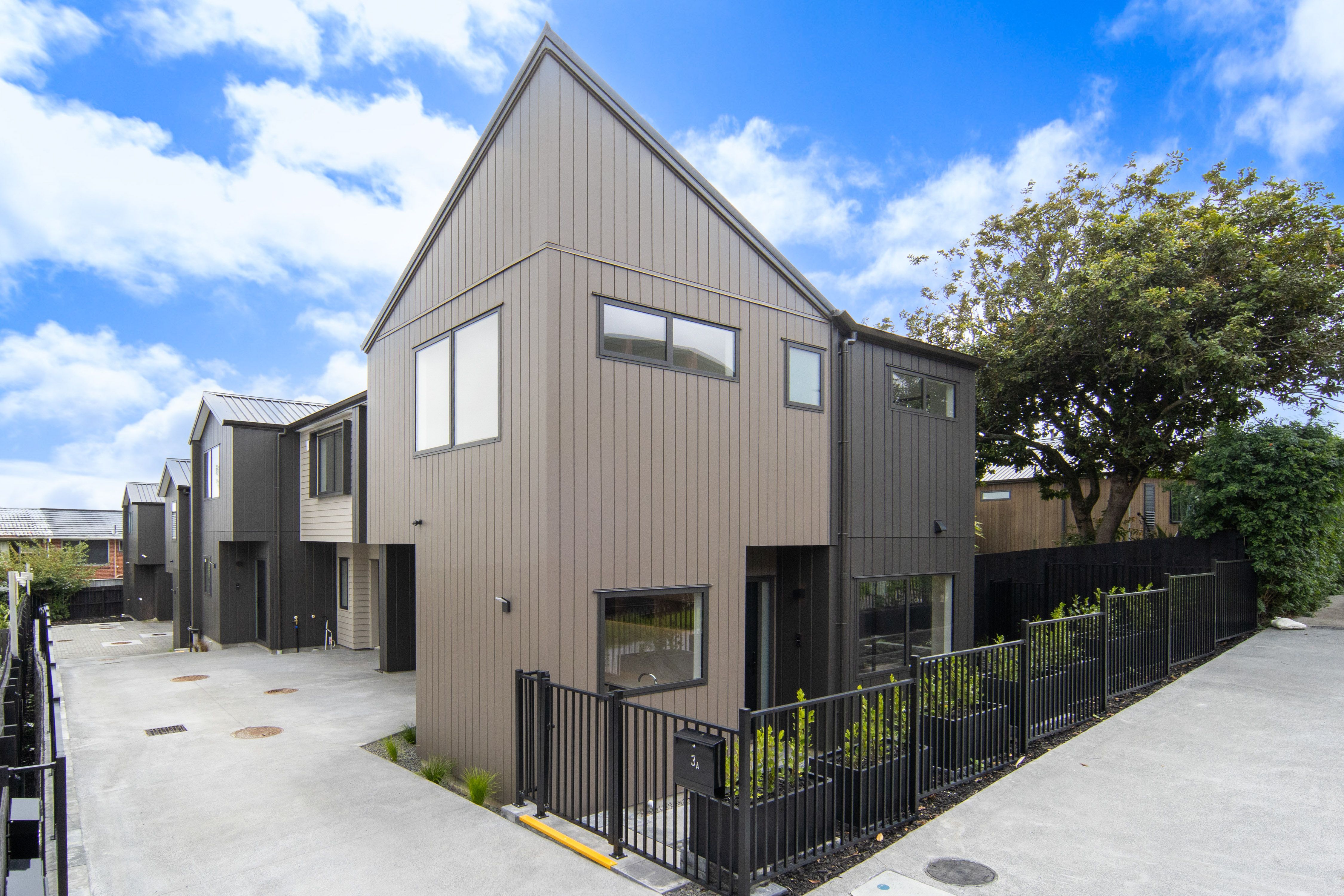 3A & 3B Range View Road, Mount Albert, Auckland City