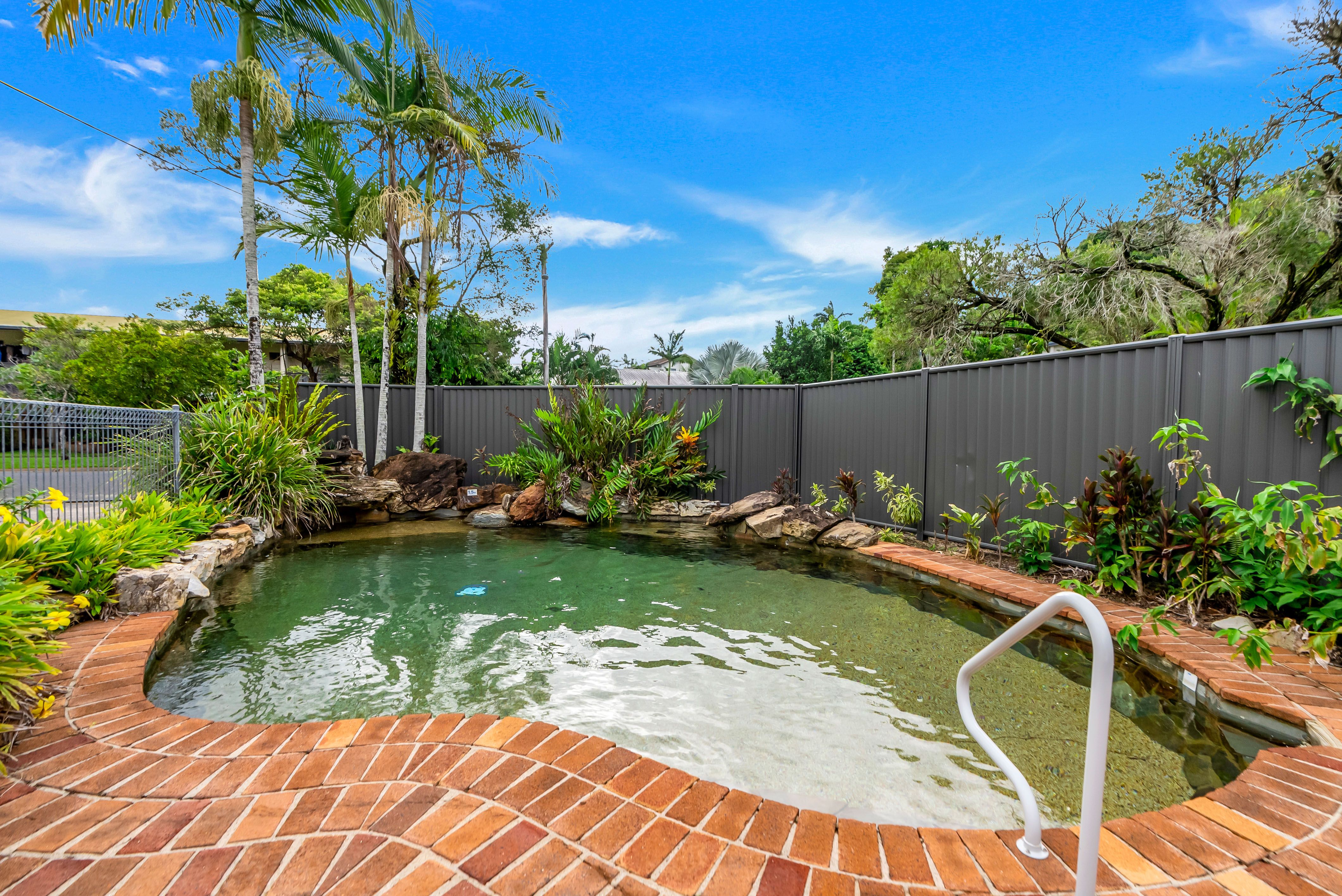 4/2 Mcpherson Close, Edge Hill, QLD 4870
