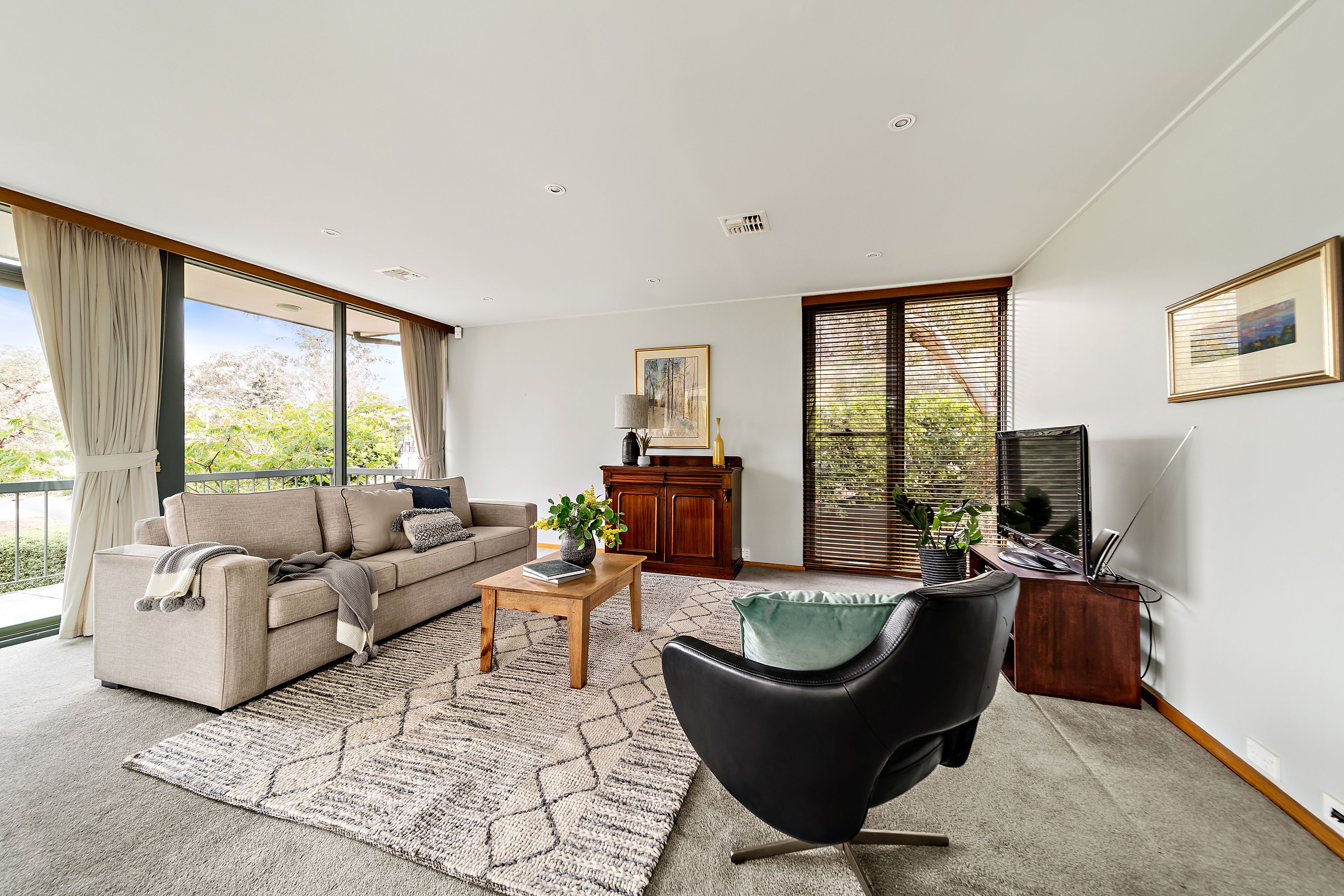 16 Bussell Crescent, Cook, ACT 2614