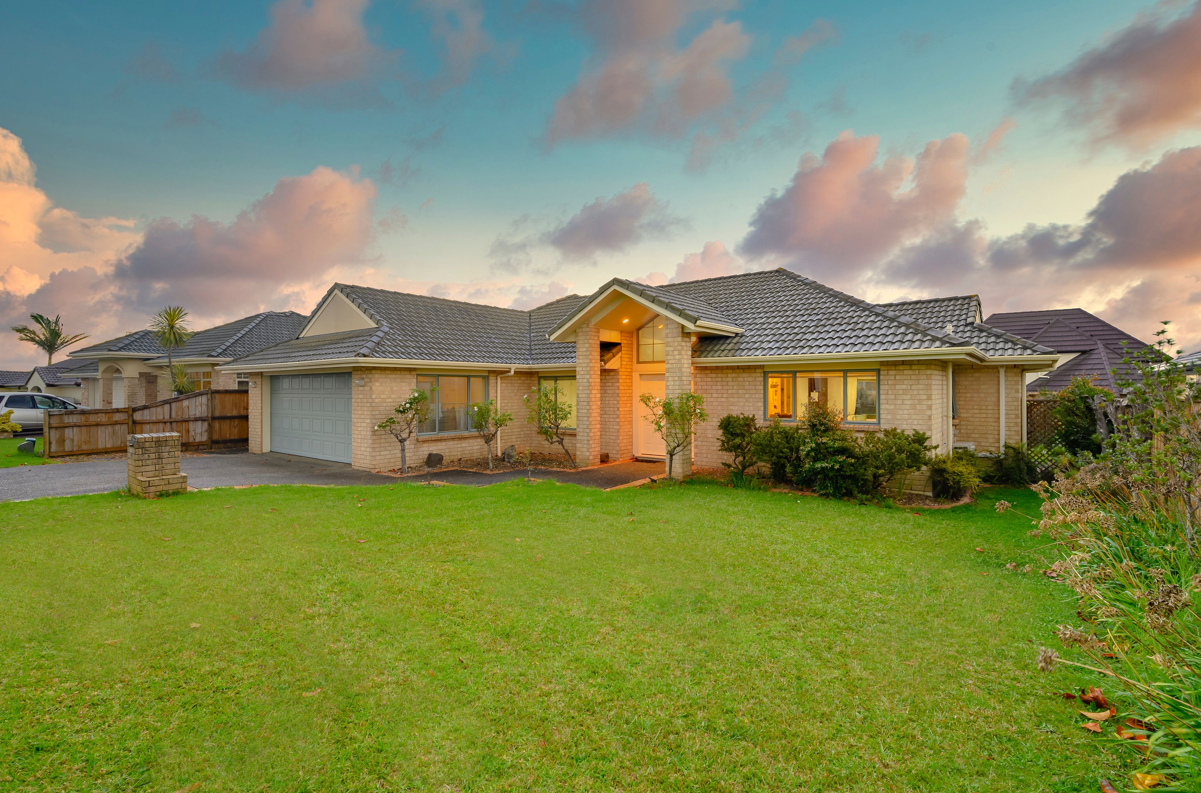 12 Eaglemont Drive, Dannemora, Manukau City