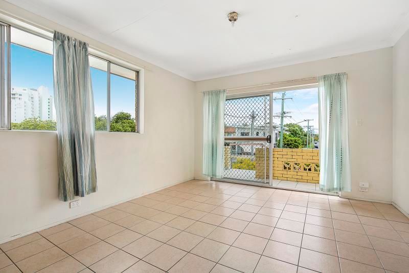 2/21 Robert Street, Labrador, QLD 4215