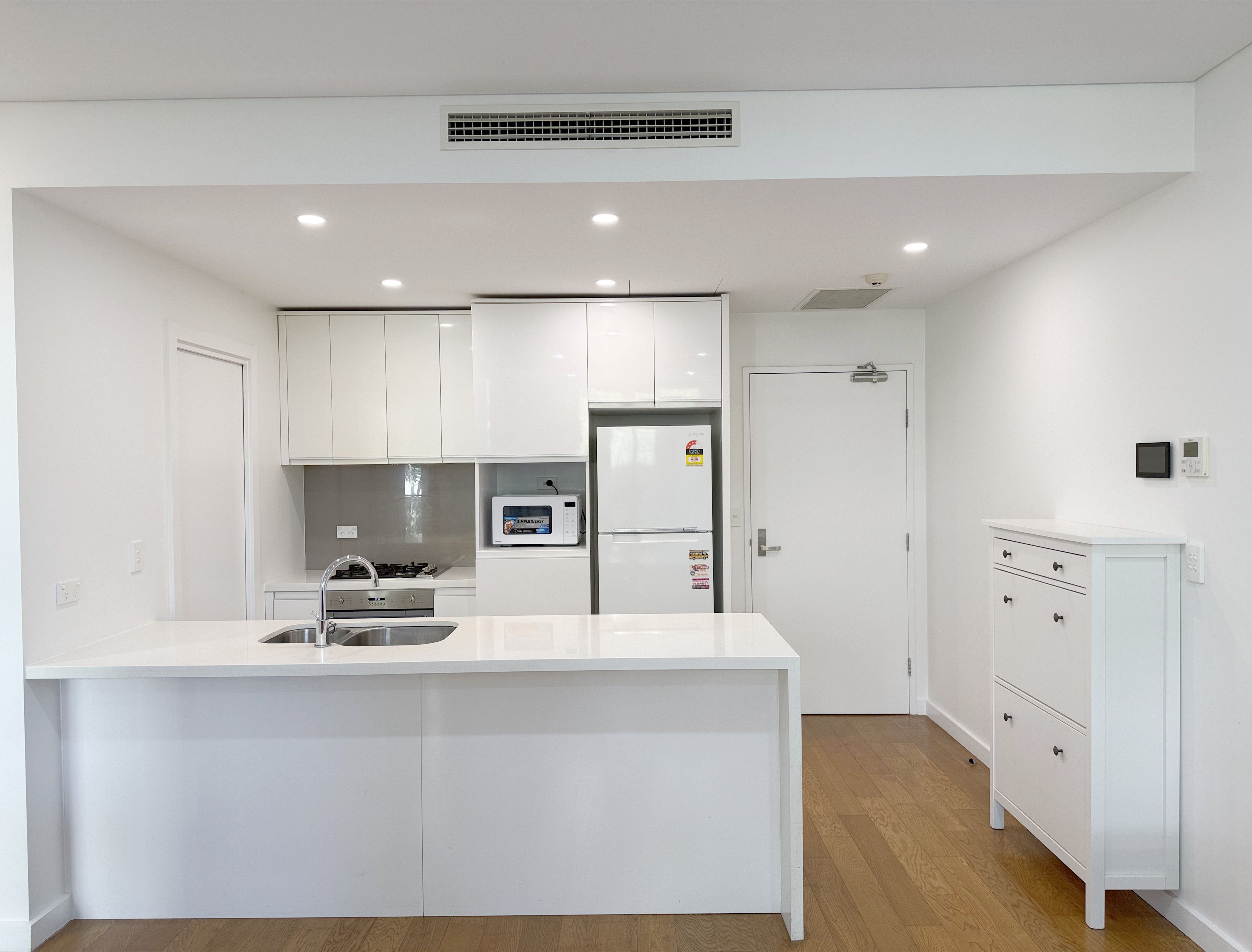 701/42 Shoreline Drive — photo 4 of 11