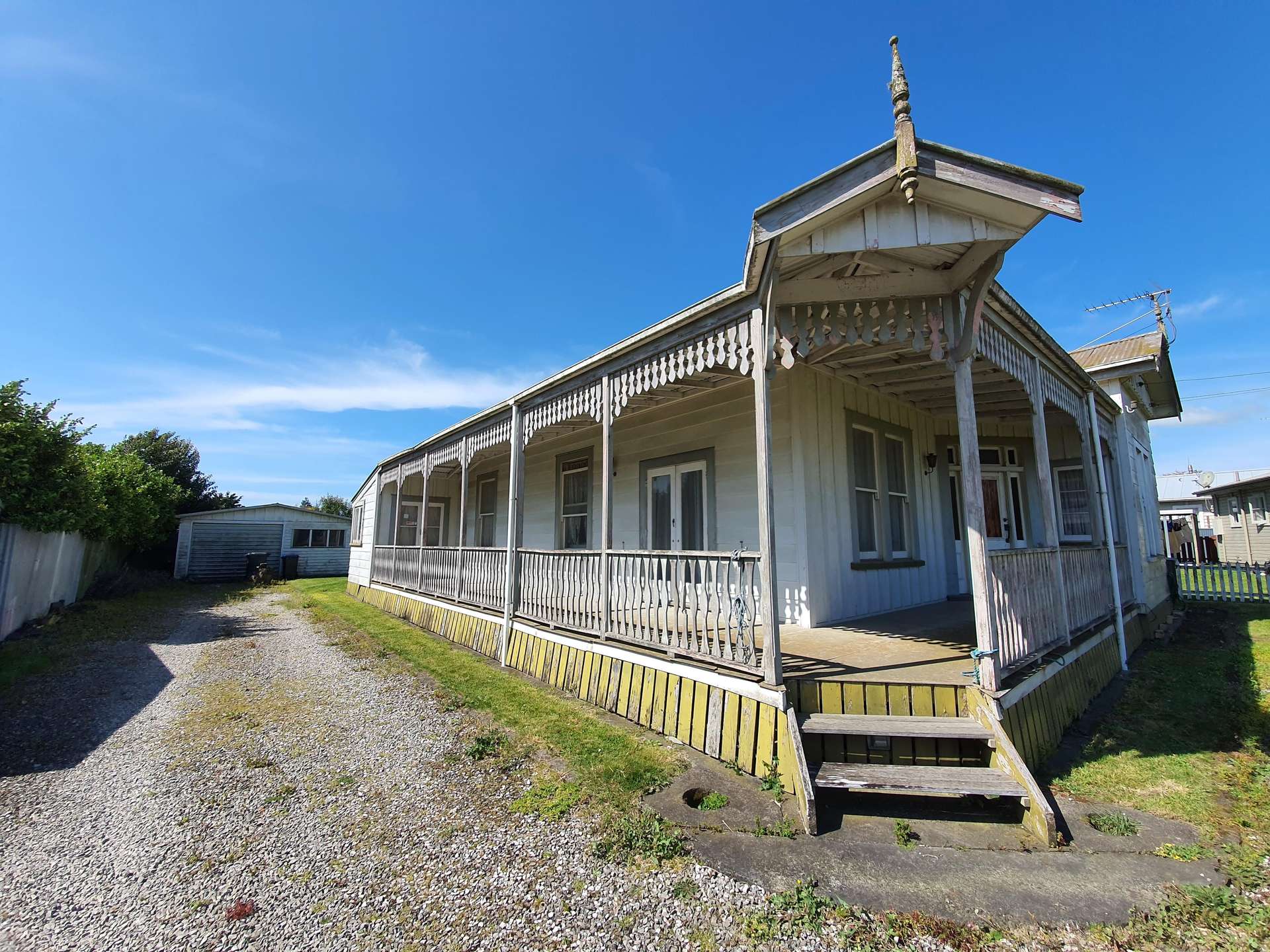 1308 Alexandra Street photo 0