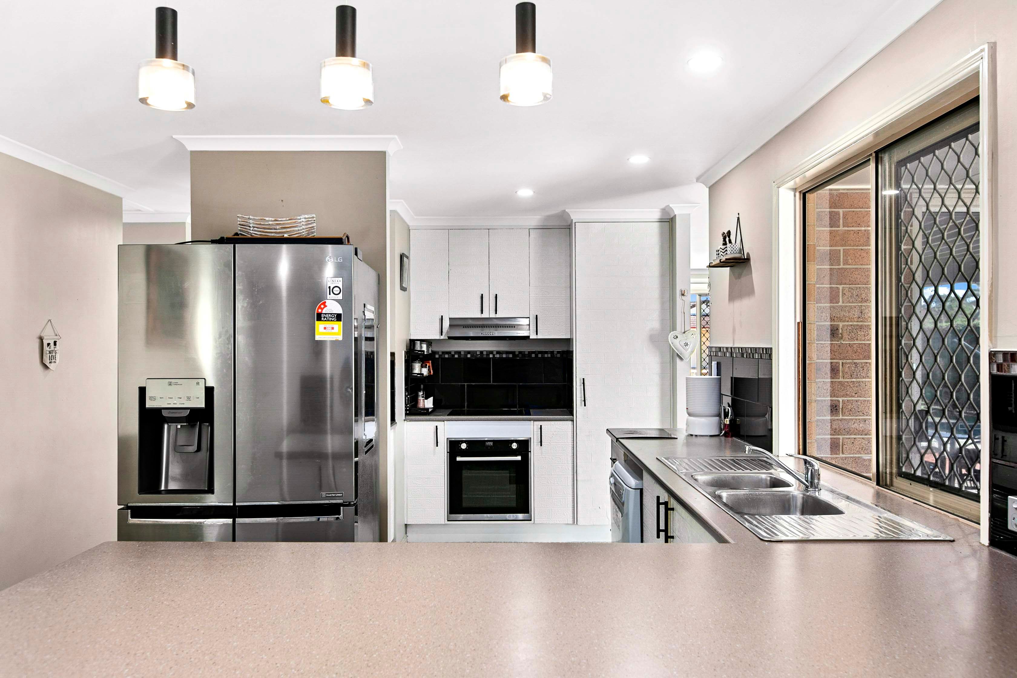 15 Chancellor Drive — photo 7 of 25