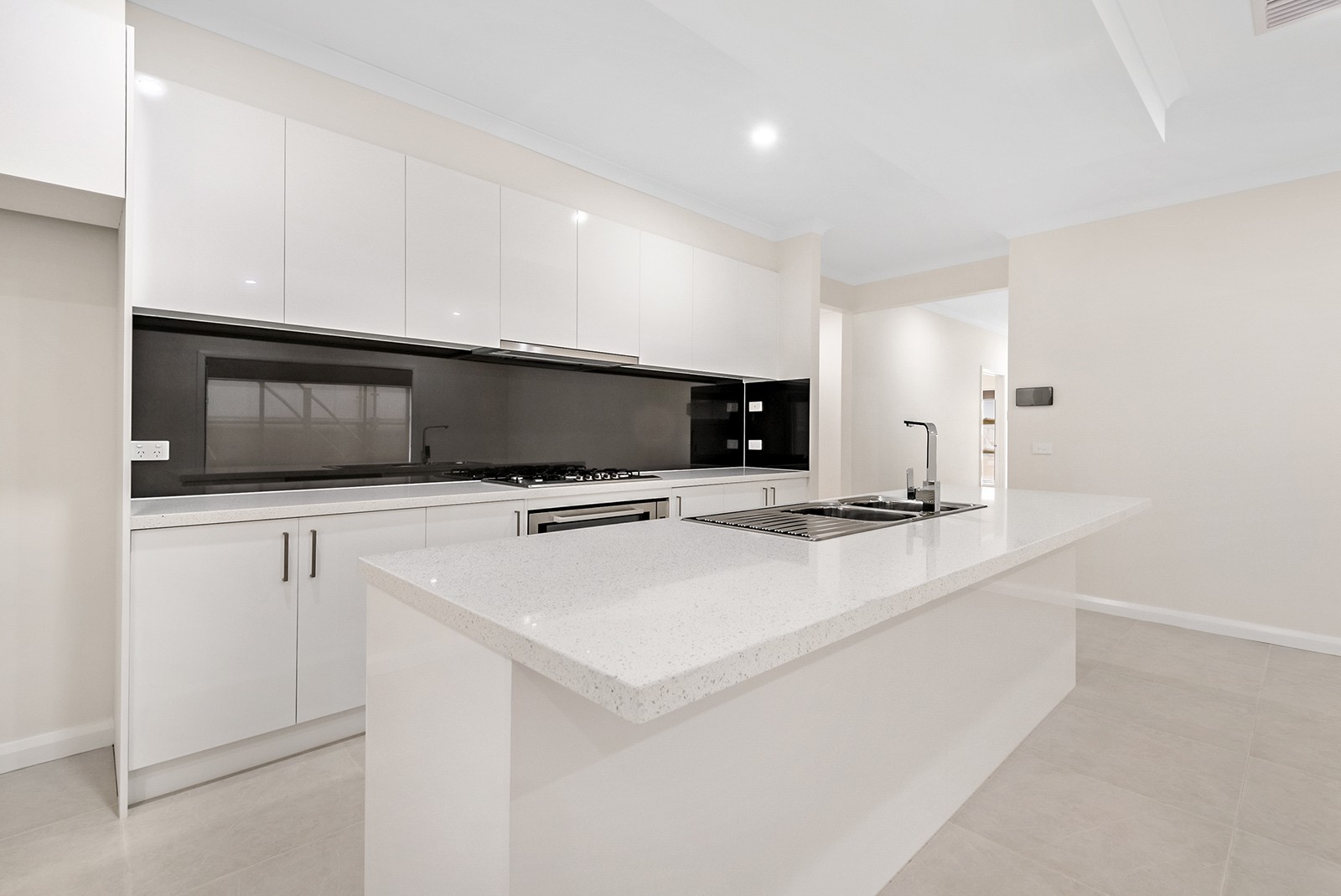 16 Sunmouth Road, Craigieburn, VIC 3064