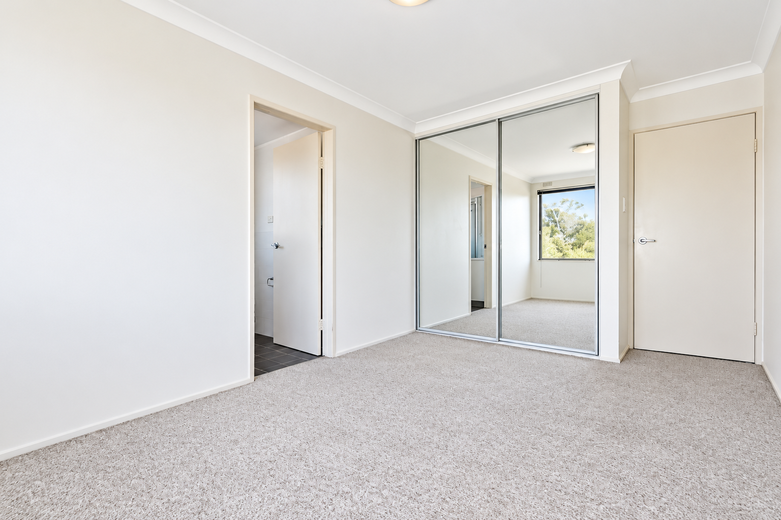 16/16 Maxim Street — photo 4 of 6
