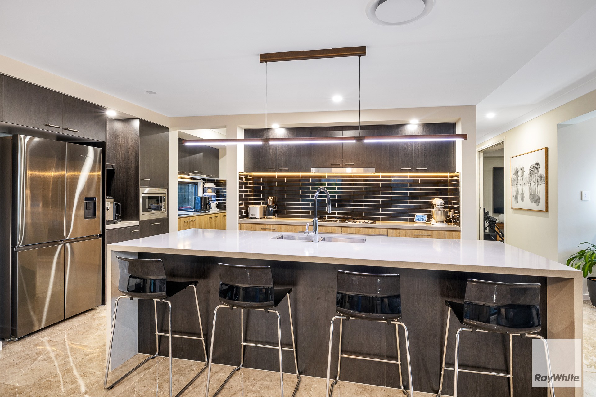 8 Saltbush Street, Redland Bay, QLD 4165