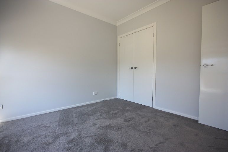 4 Irvine Street, Elderslie, NSW 2570