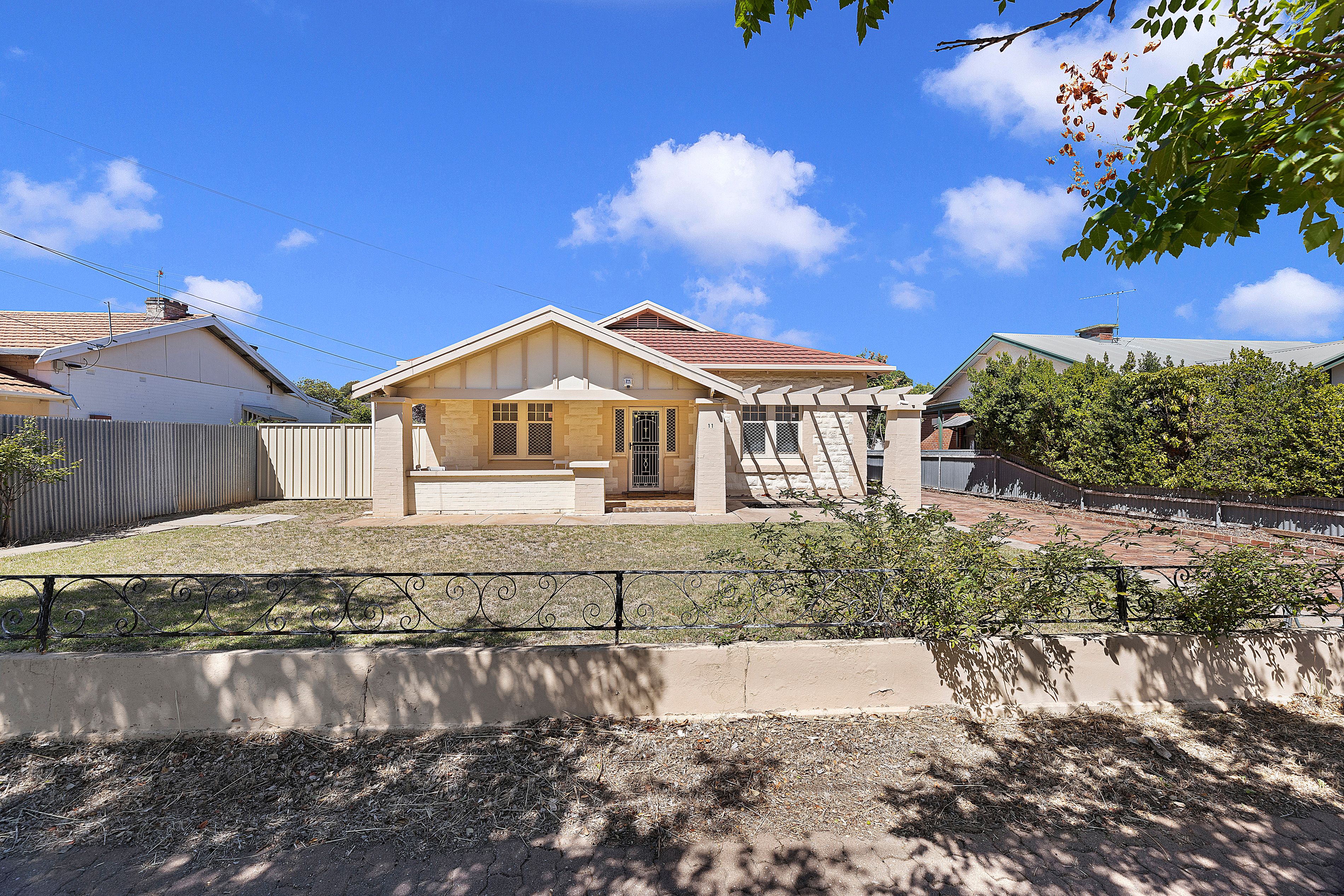 11 Collingrove Avenue, Broadview, SA 5083