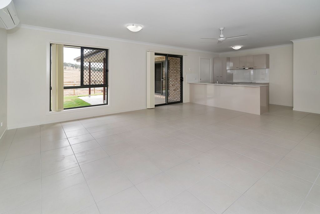 23 Rosella Gardens Drive, Meringandan West, QLD 4352
