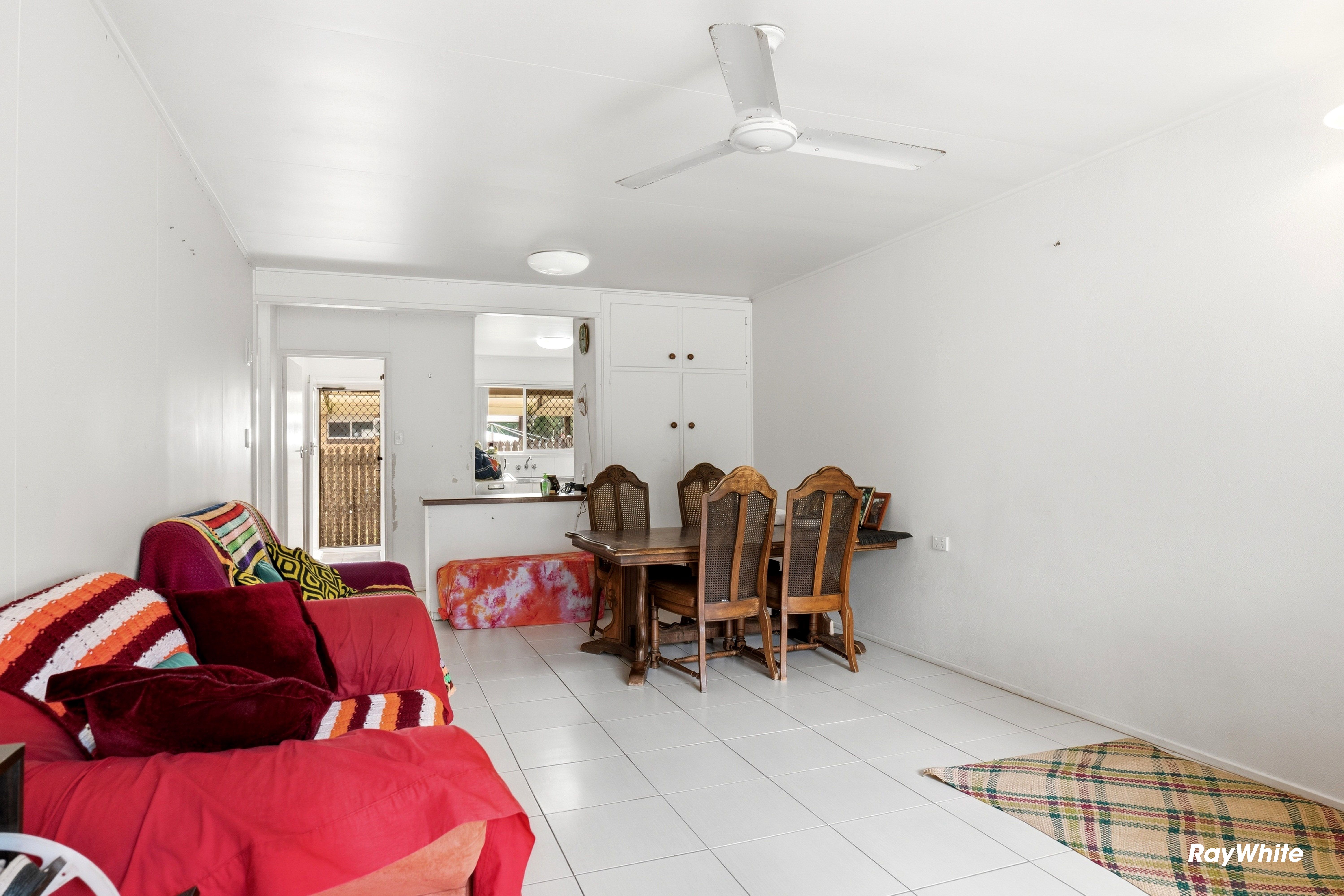 4/10 McVeigh Street — photo 5 of 18