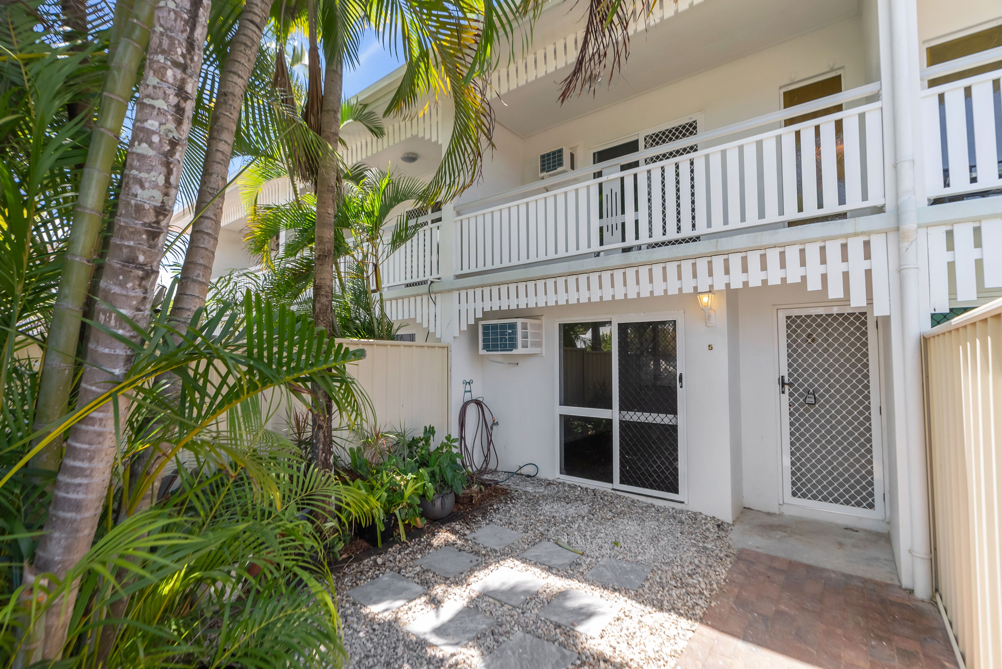 6-10 Palm Street, Holloways Beach QLD 4878