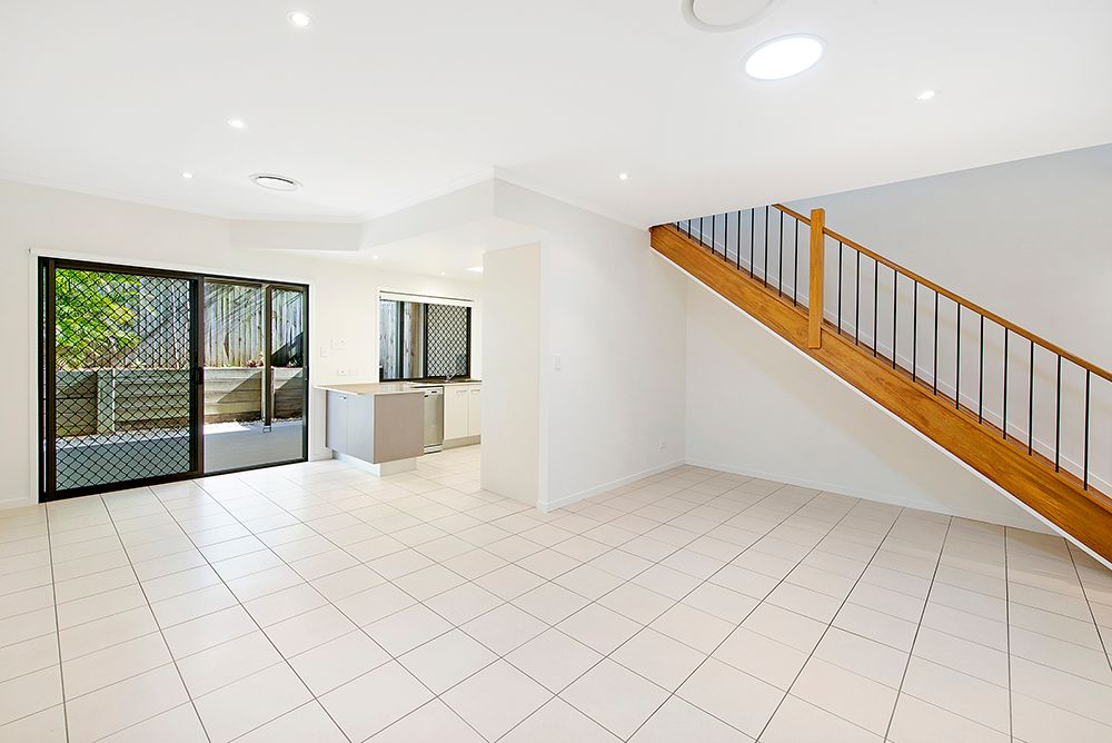 2/52 Adelaide Street, Carina, QLD 4152