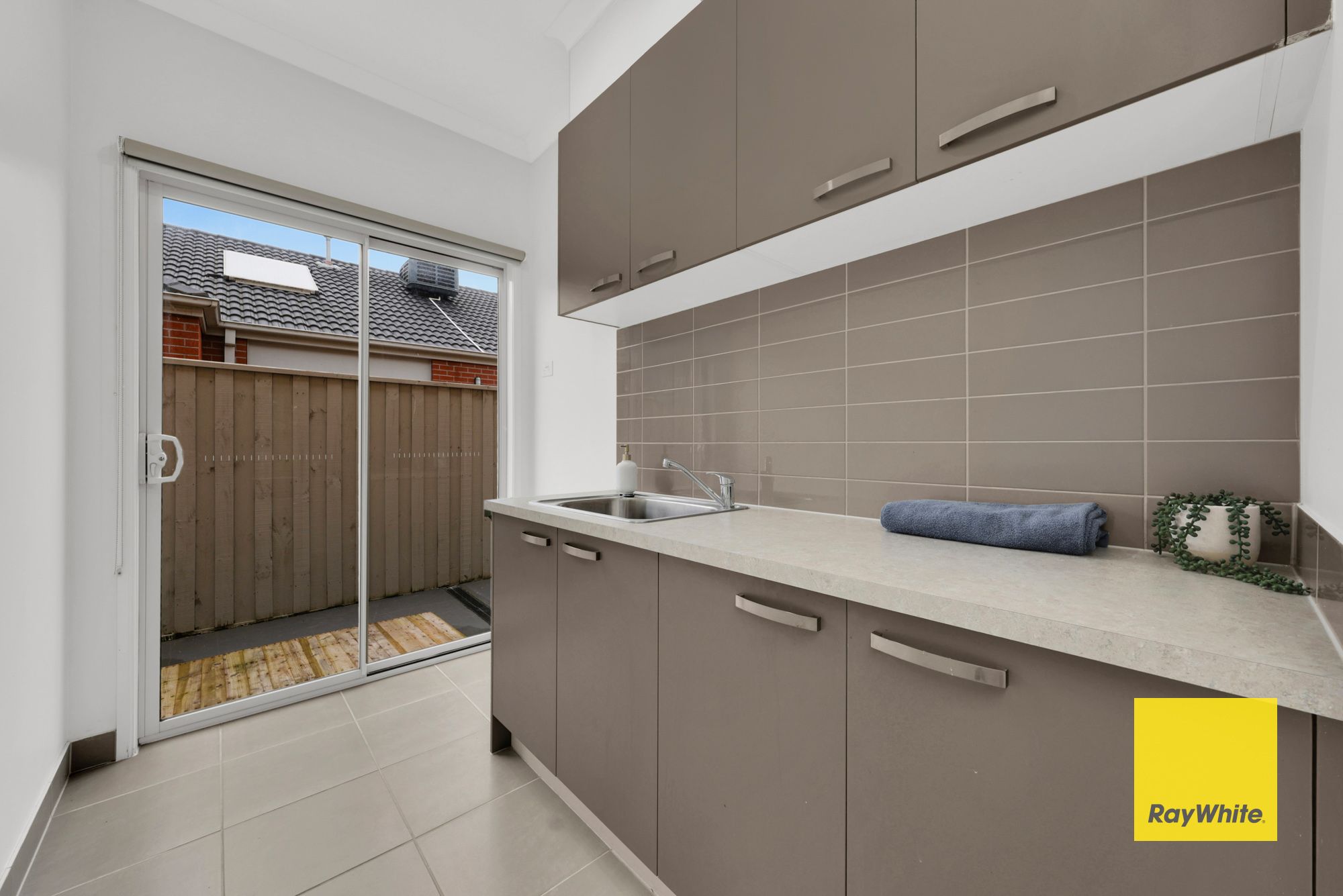 92 Sackville Street — photo 14 of 29