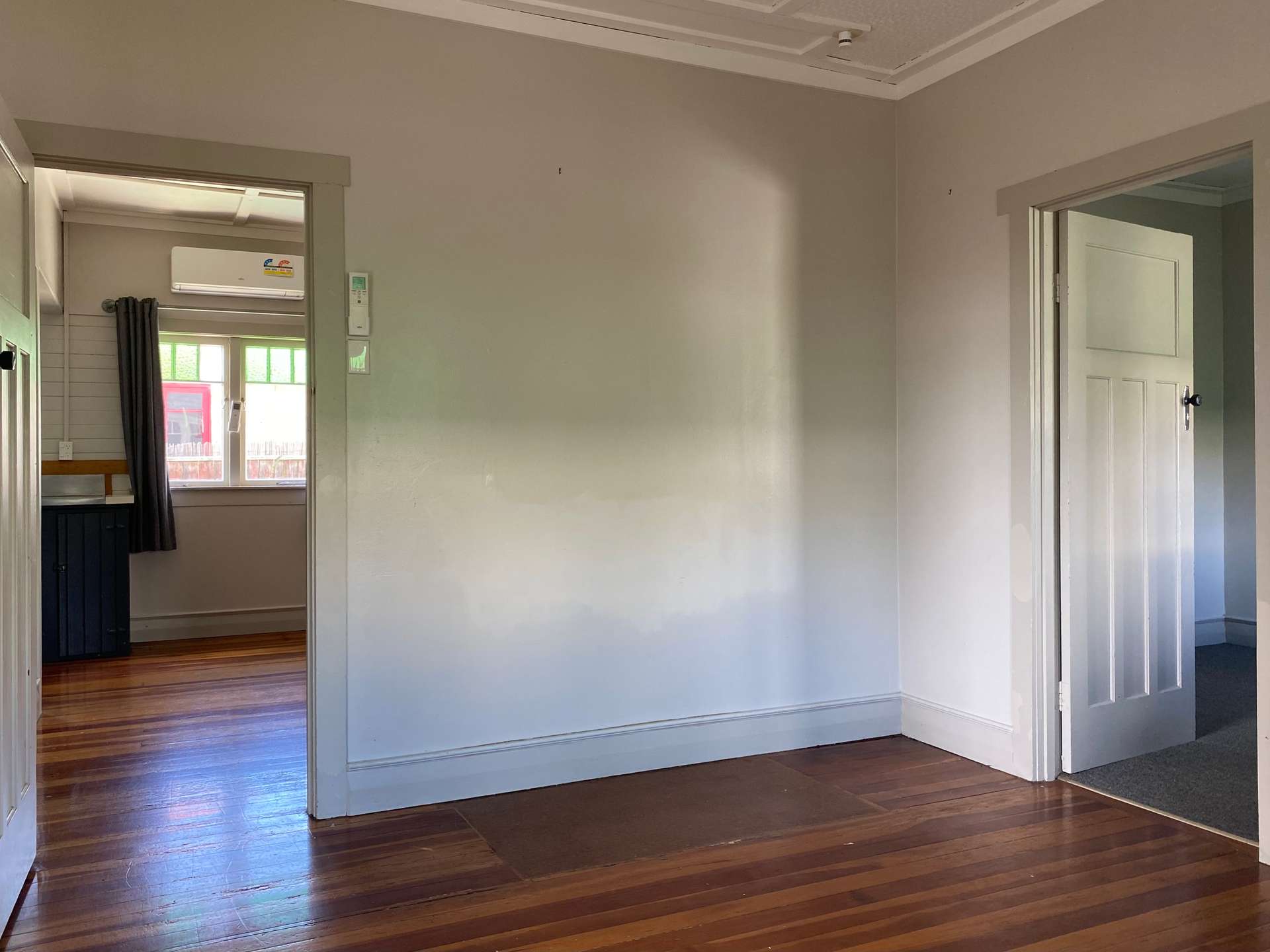 77 Albert Street photo 4