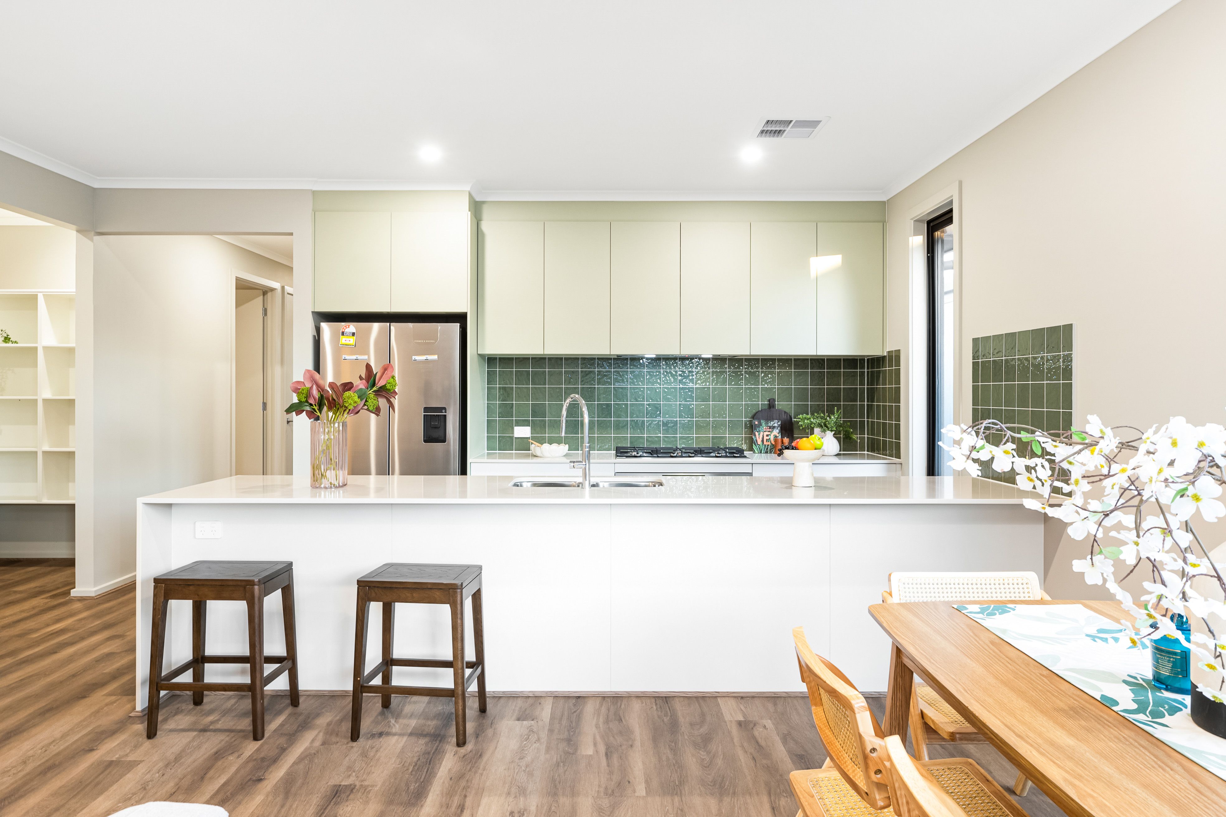 7 PRIMROSE Avenue — photo 6 of 19