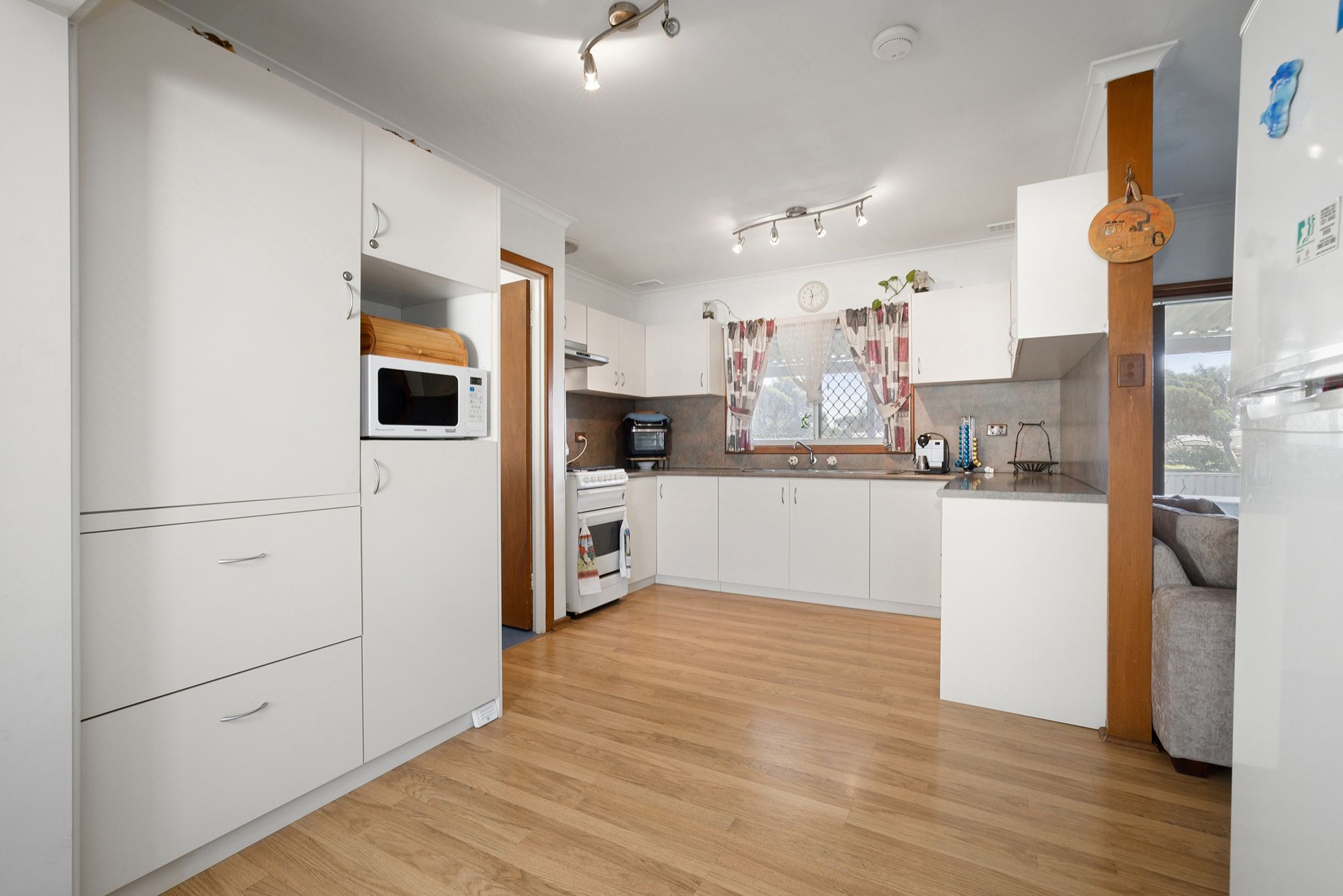16 Walker Avenue — photo 3 of 30