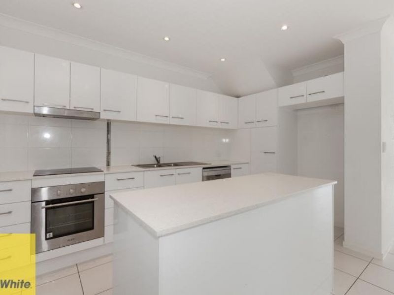 4/33 Pyrite Street, Pimpama, QLD 4209