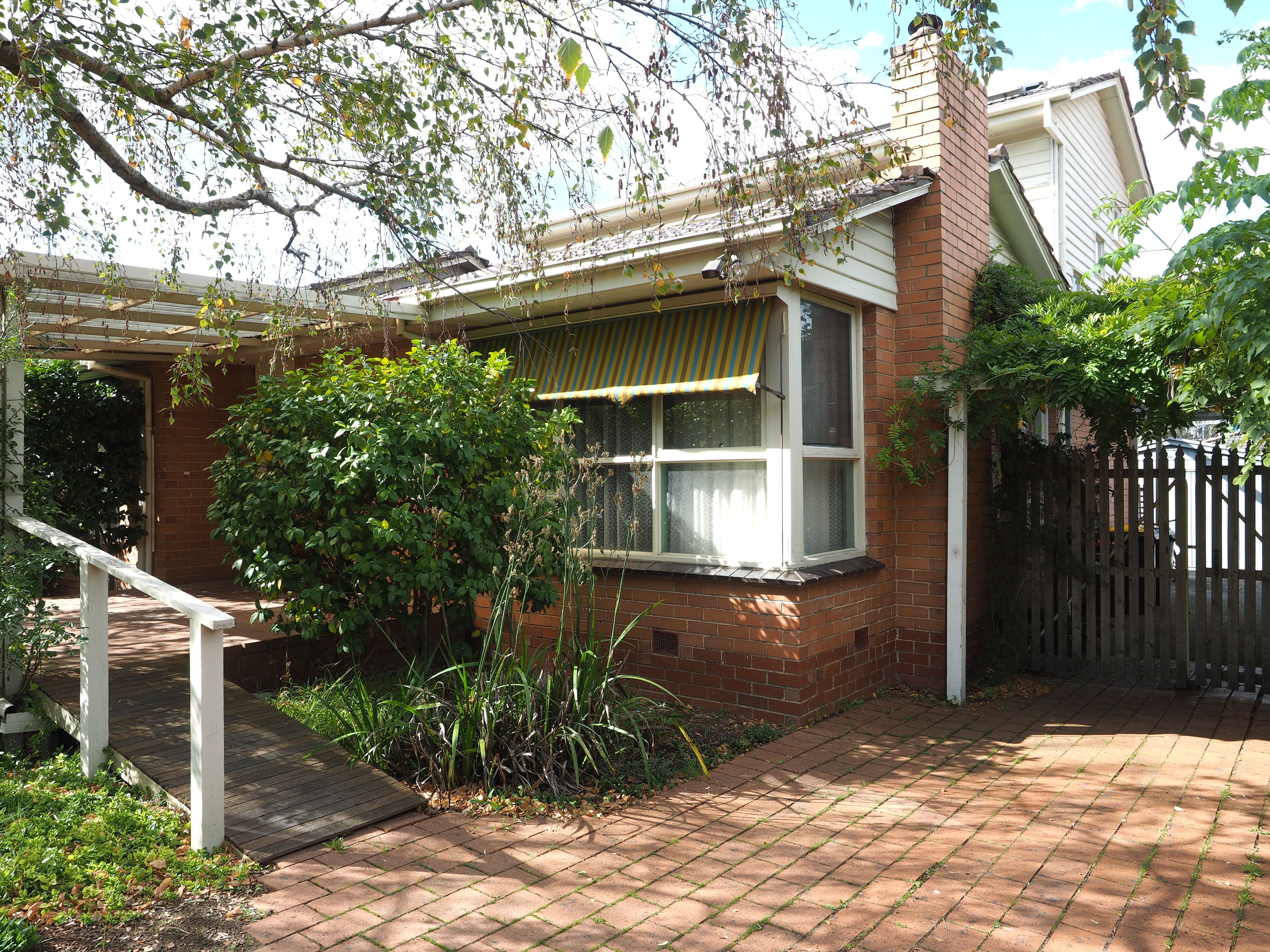 1/10 Kerferd Road, Glen Waverley, VIC 3150