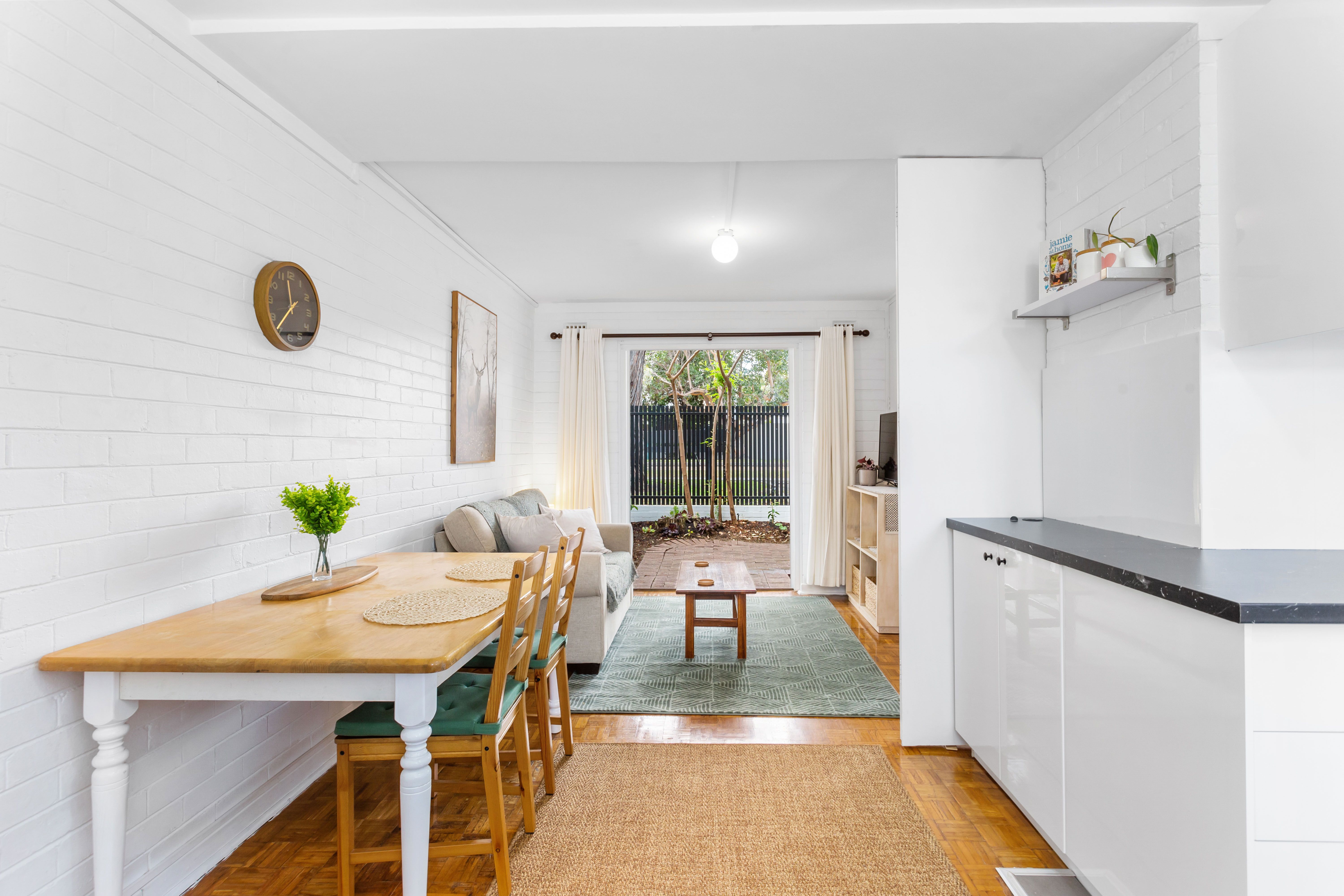 1/17 The Avenue, Crawley, WA 6009