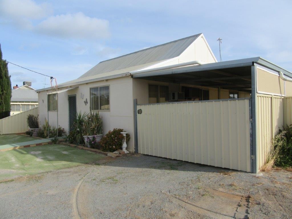 6 Niven Crescent, Carnamah, WA 6517