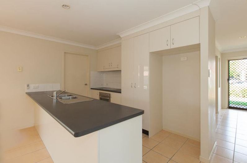 27 O'Dea Crescent, Goodna, QLD 4300