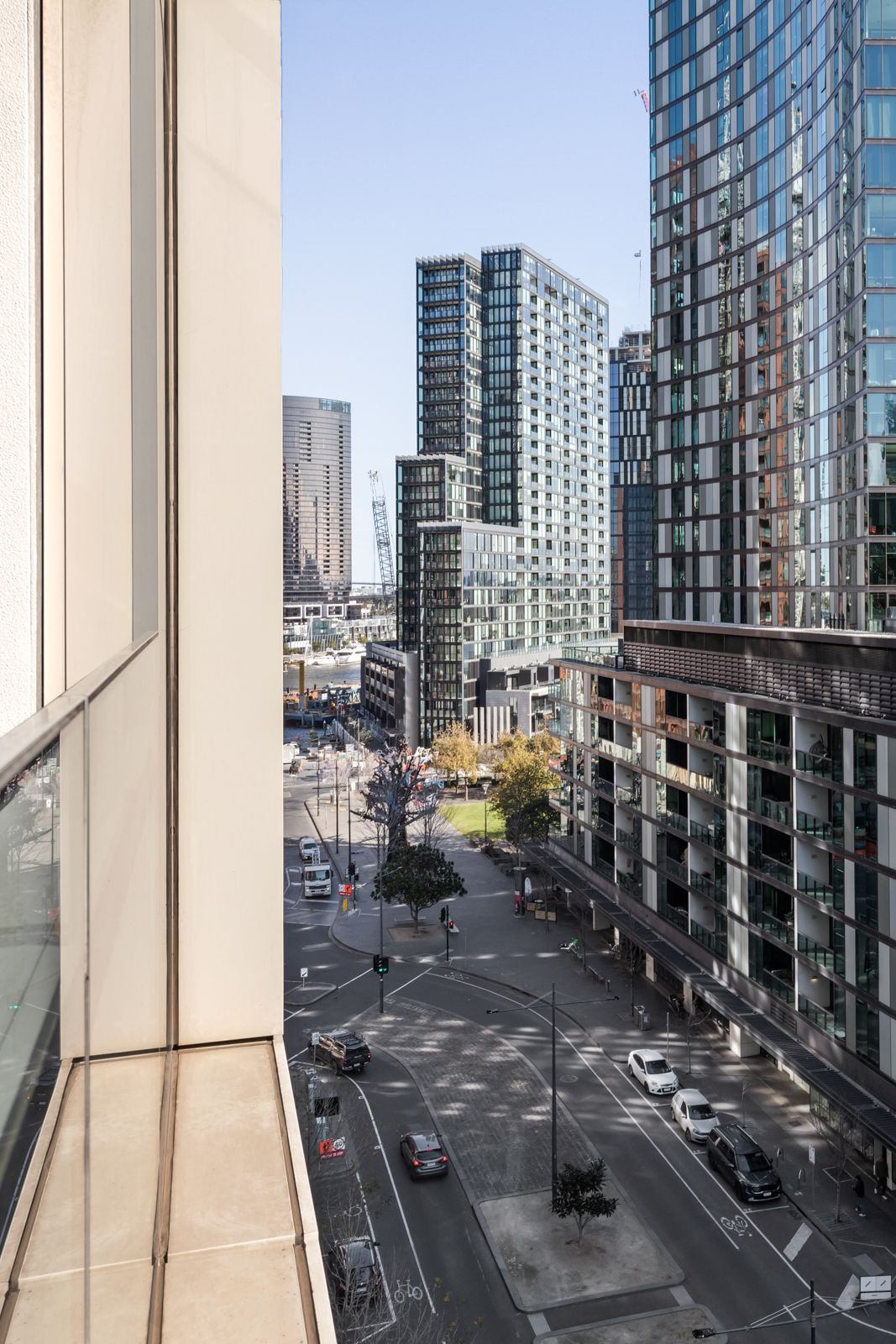 803e/888 Collins Street — photo 9 of 13