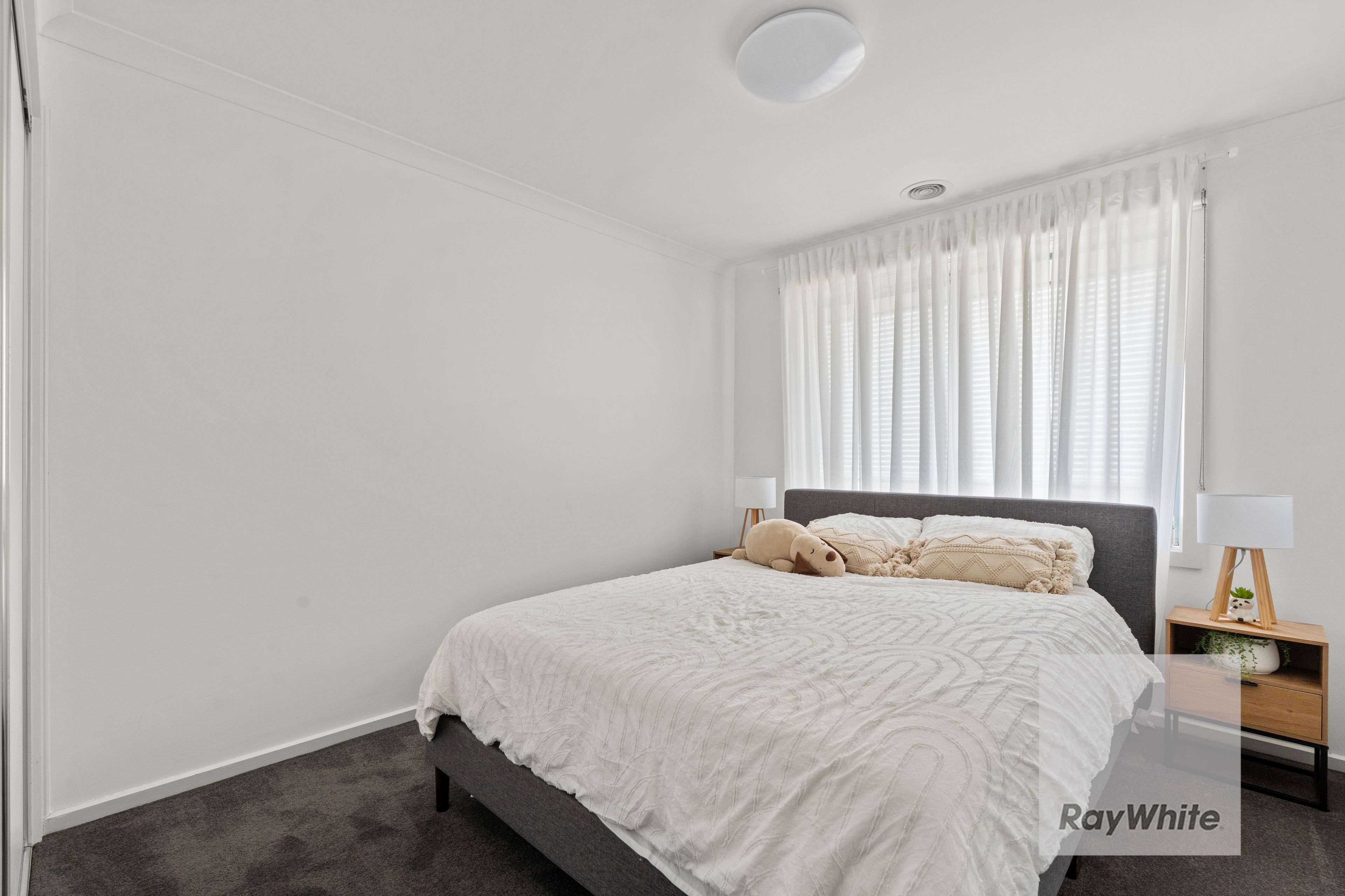 1 Parkfield Walk — photo 10 of 17