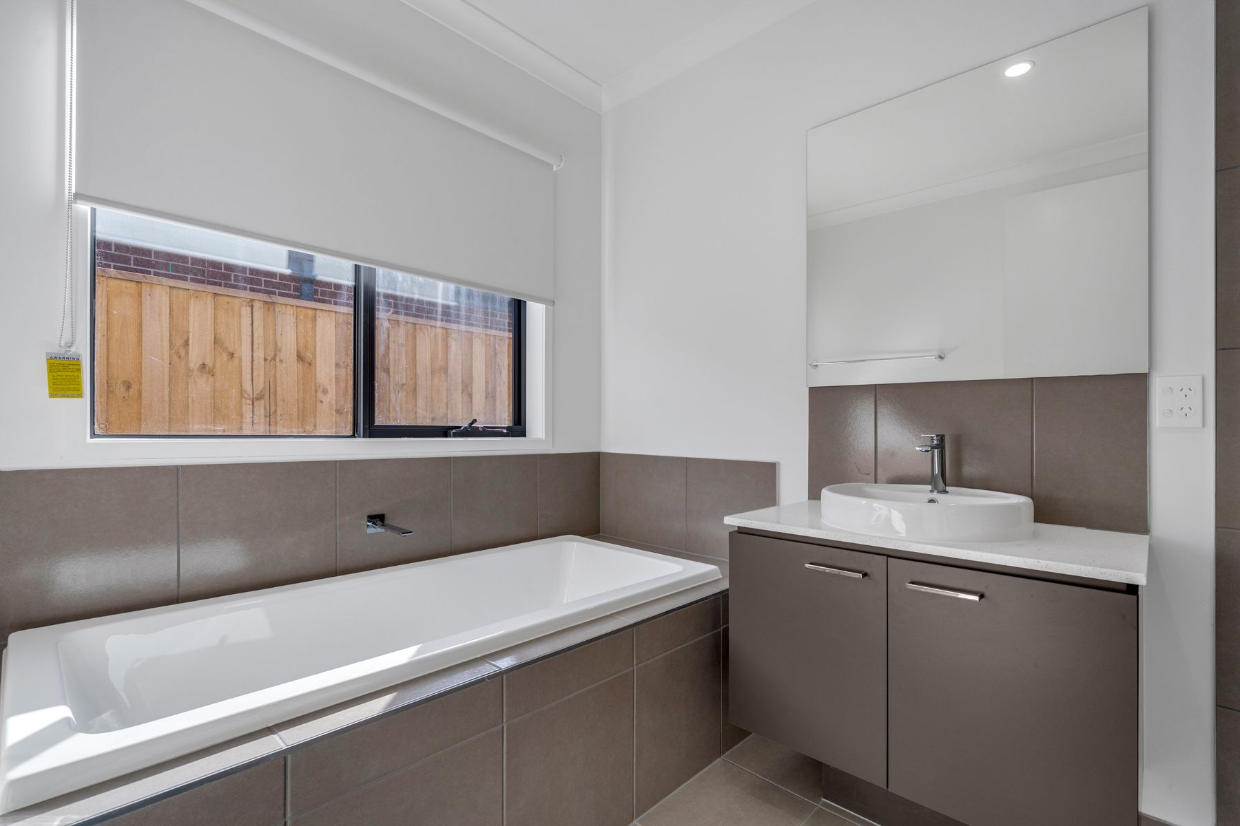 12 Aviemore Street — photo 19 of 21